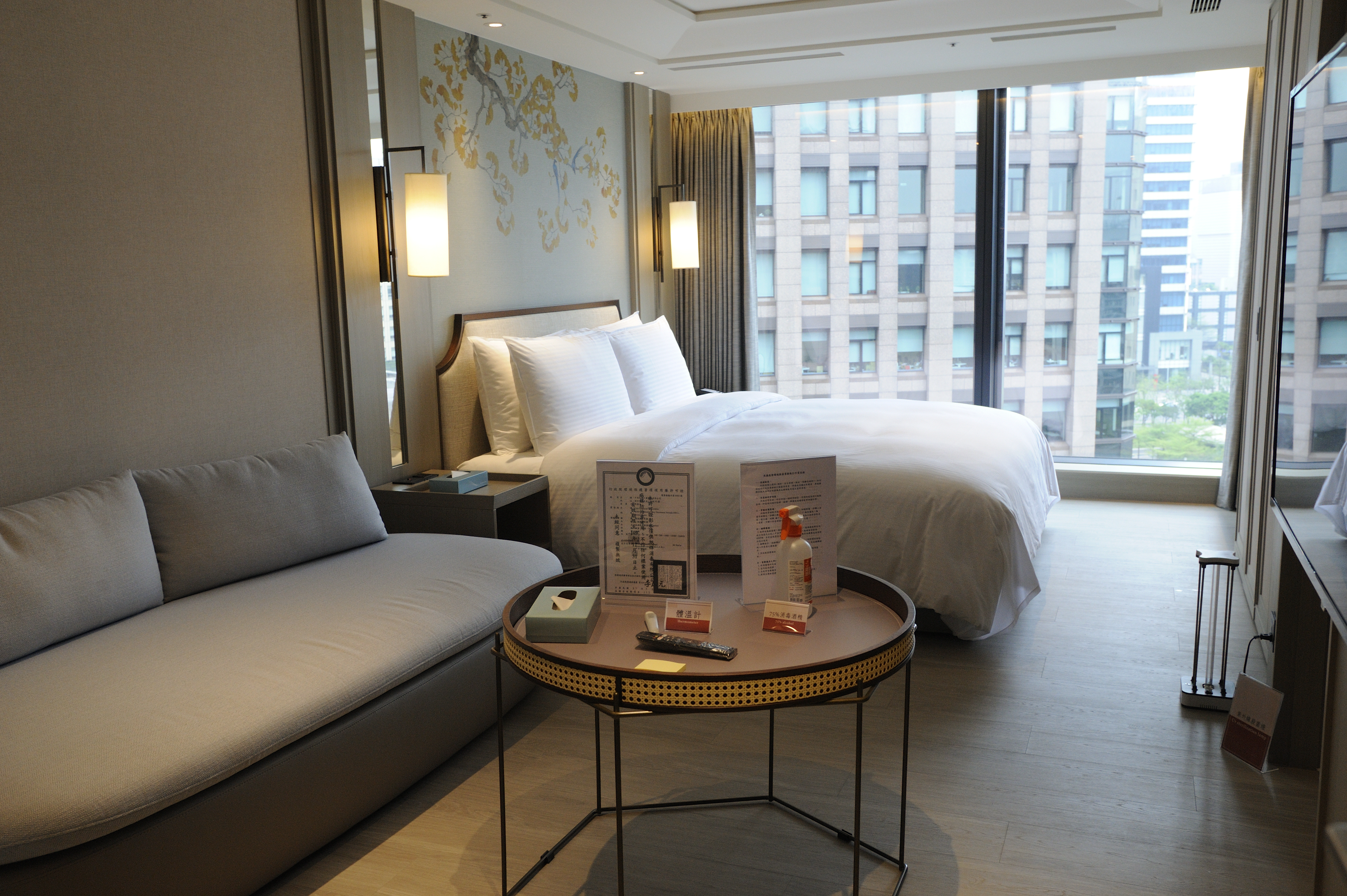 新北市防疫旅館1人1晚要價2千元，有民眾出面喊吃不消，示意圖與當事者無關。