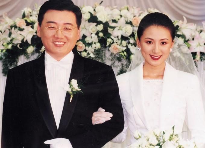 金喜愛與李昌鎮交往3個月閃電結婚。(翻攝自Naver)
