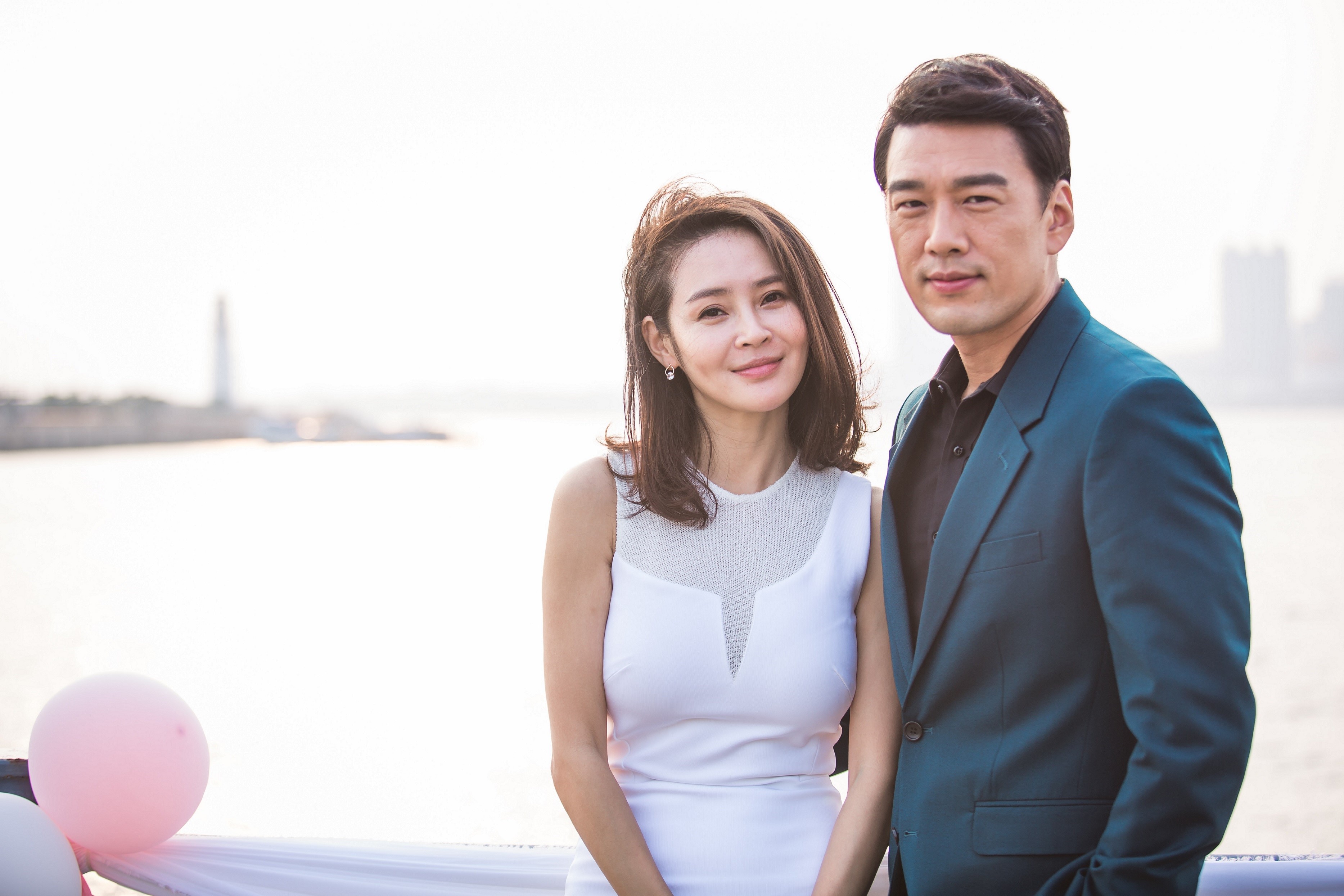 王耀慶在《我可愛的女人們》把兩性間微妙的曖昧情感糾葛，發揮淋漓盡致。（八大提供）