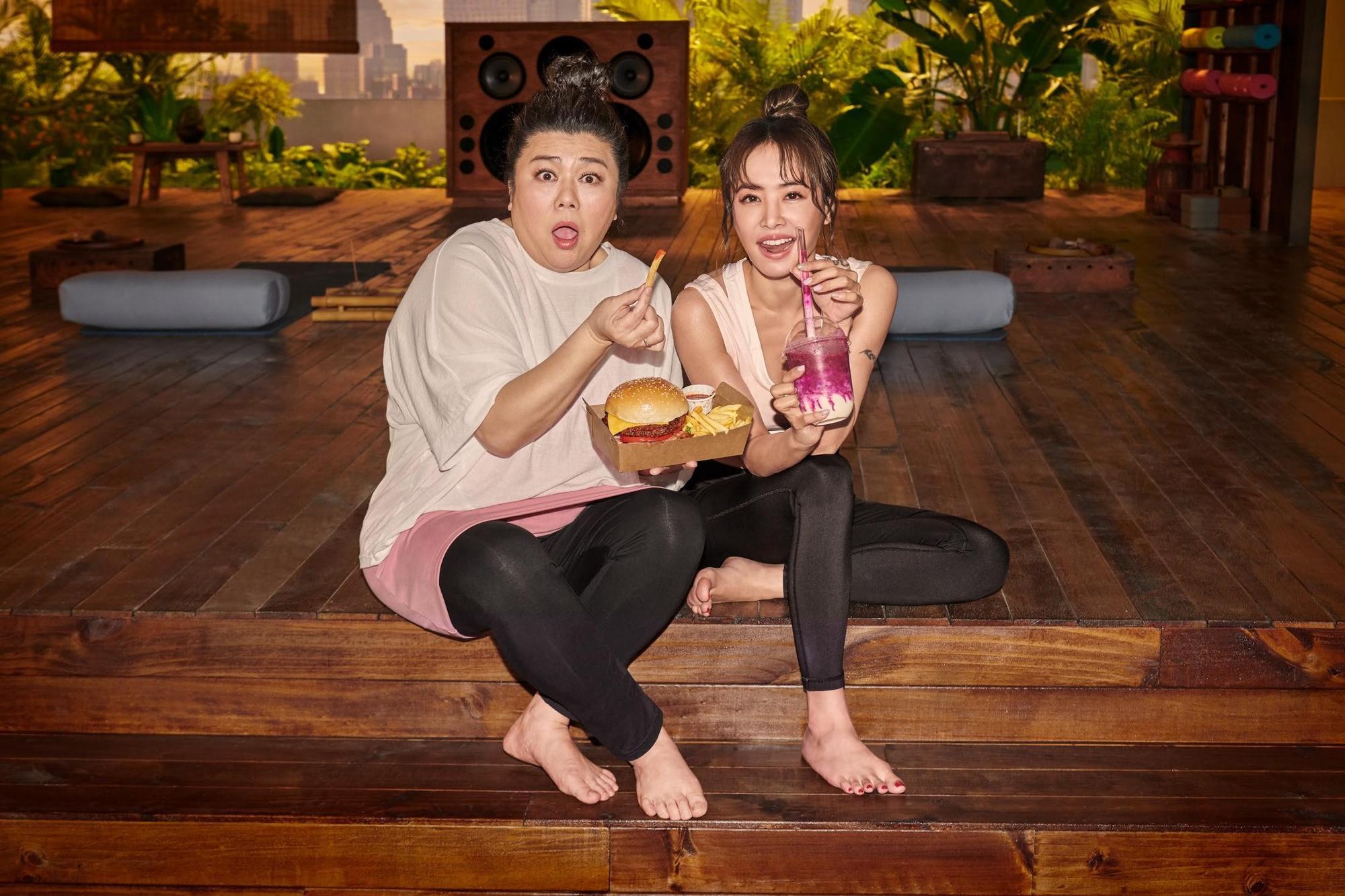 蔡依林與林美秀暌違近20年後再度攜手,一起接下Uber Eats「今晚我想來點」最新品牌代言人。(Uber Eats提供)