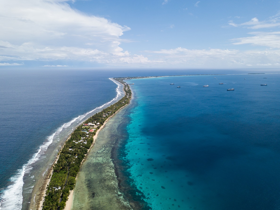 吐瓦魯的國土呈現細長形狀。