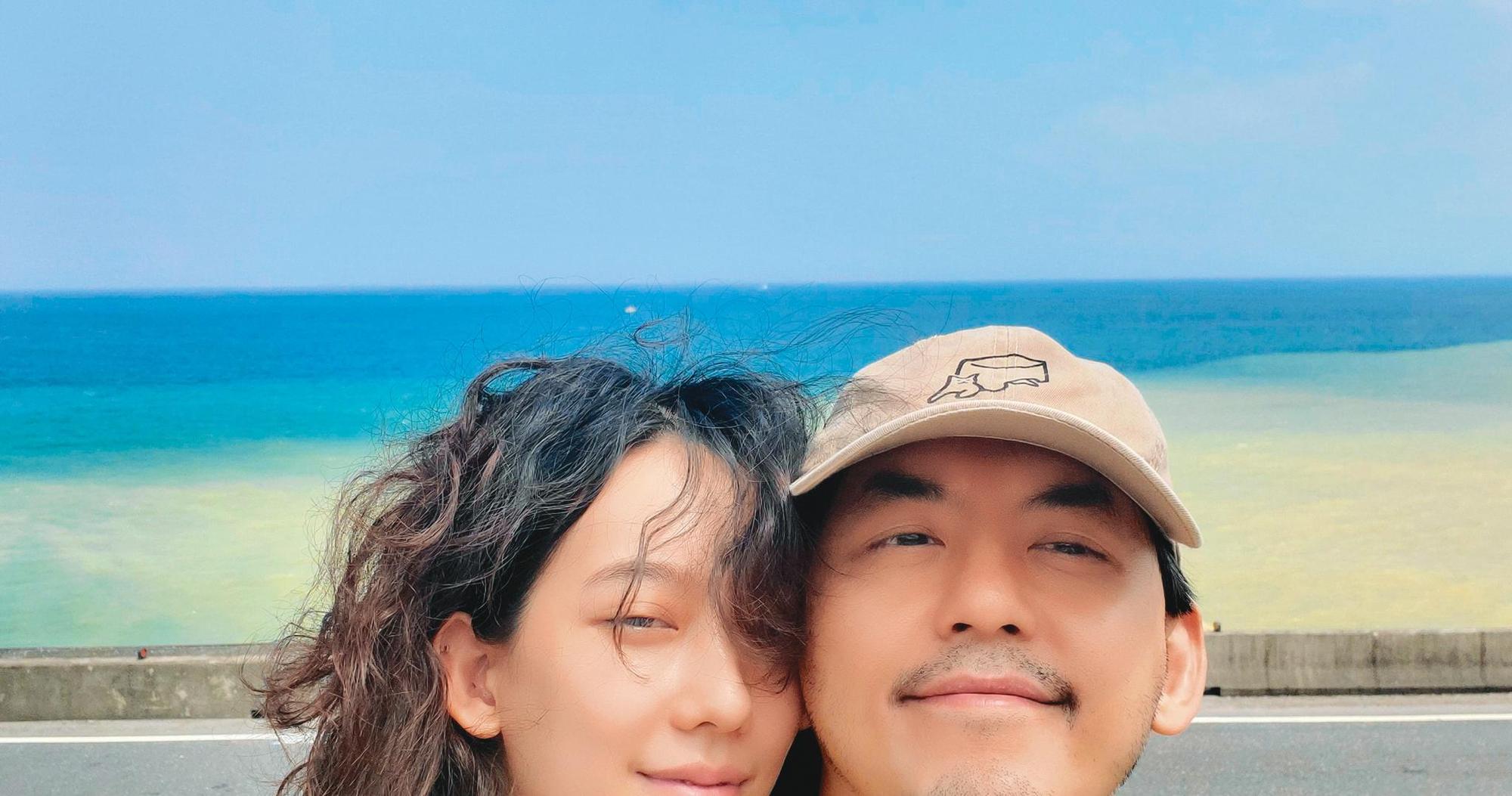 黃子佼、孟耿如私下熱愛出遊，分享的都是甜蜜照片，不像公開露面時，老婆狠狠吐槽老公。（翻攝自黃子佼臉書）