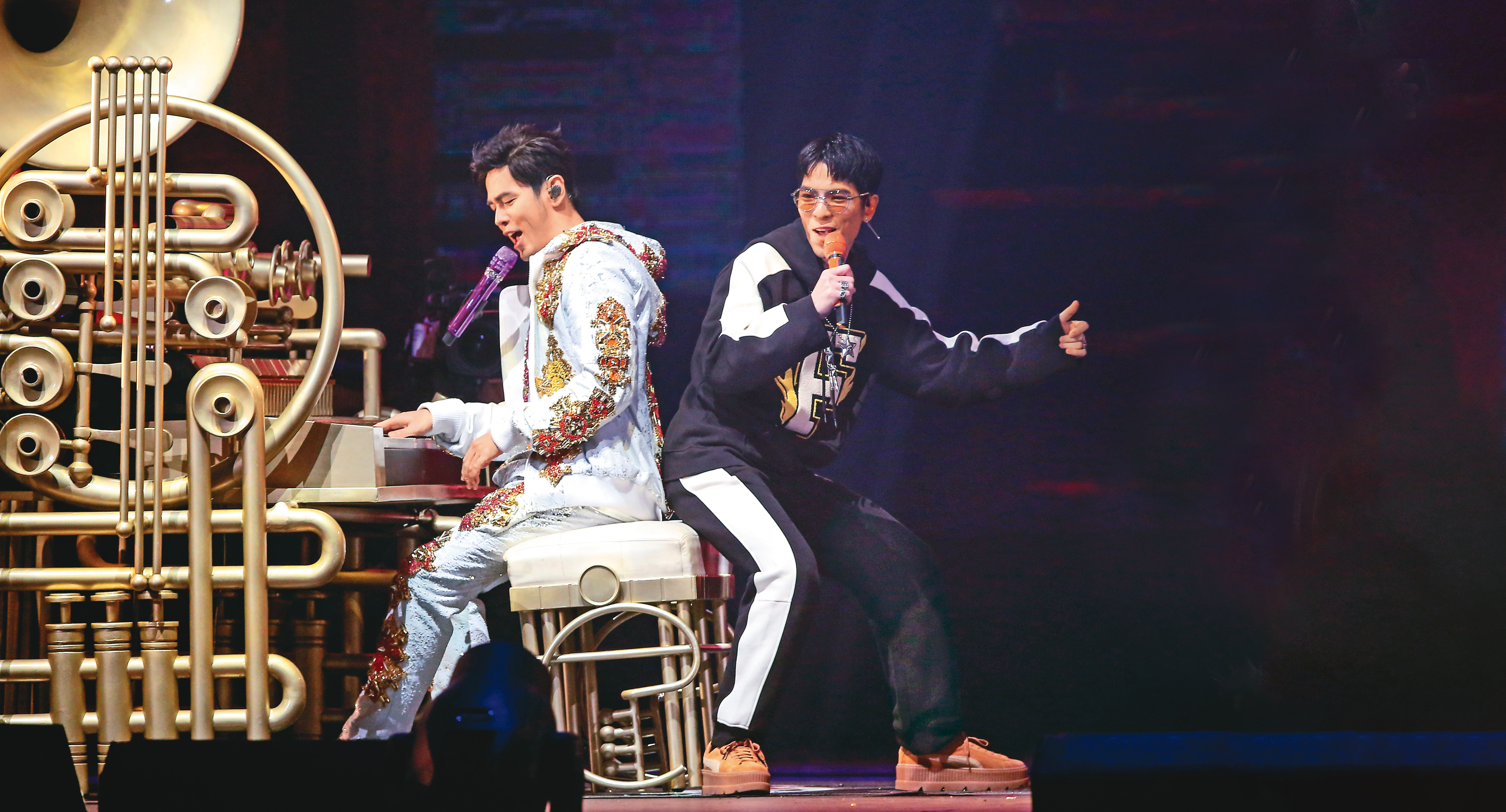 蕭敬騰（右）與圈內大咖男星的互動頗受大家關注，尤其跟周杰倫（左）更到達「只有我可以激怒他」的境界。