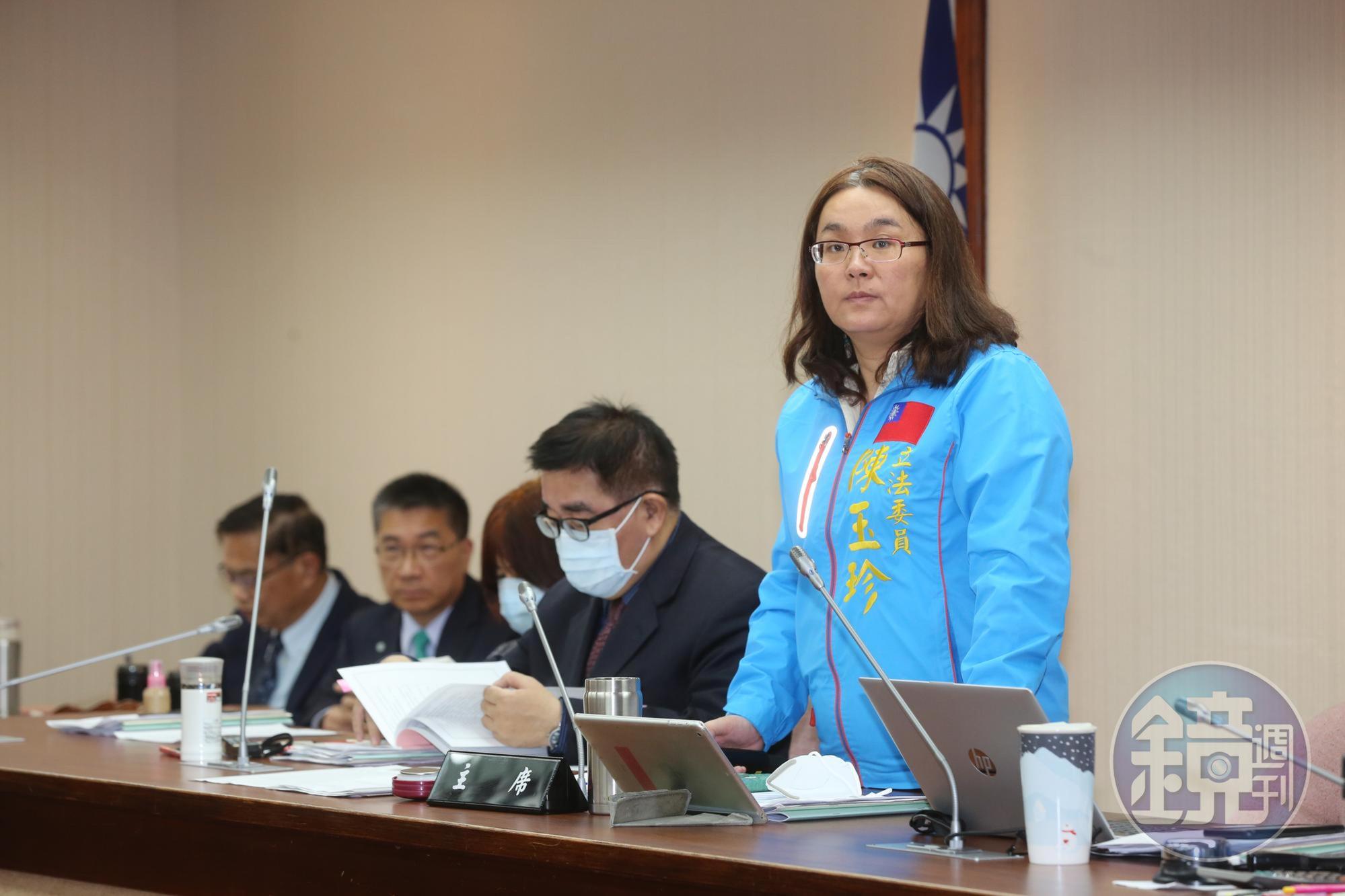 王鴻薇上央視節目發言惹議，陳玉珍幫忙緩頰。（本刊資料照）