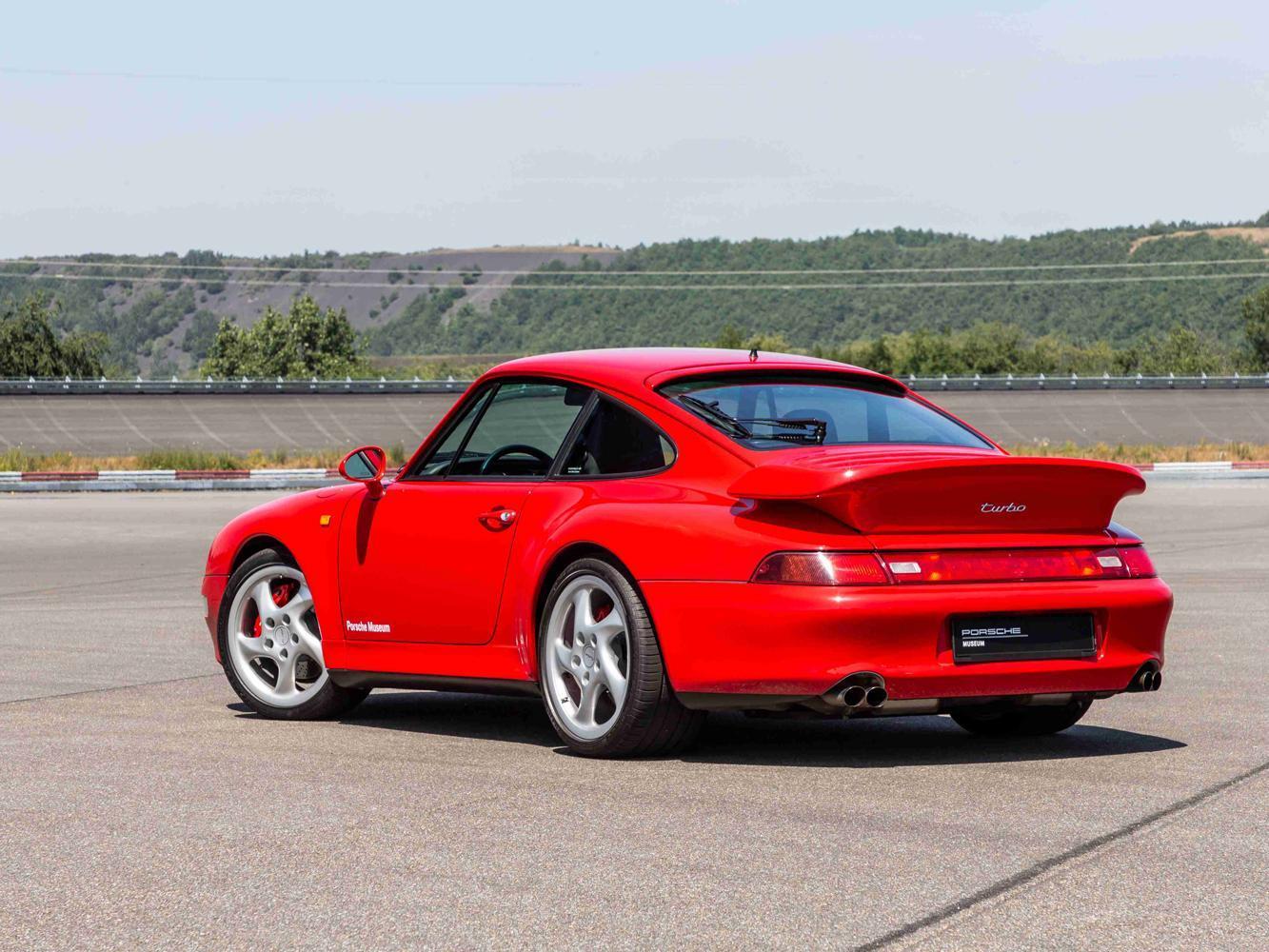 電影《驚天動地60秒》(Gone in 60 Seconds)中的保時捷911 Turbo(Type 993)。