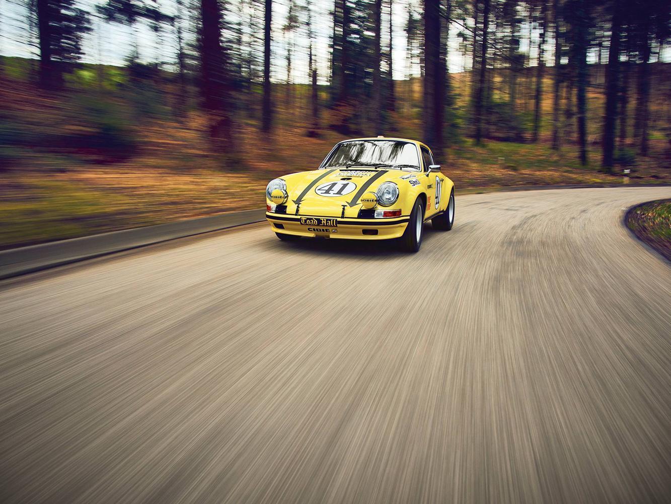 Porsche 911 ST 2.5。