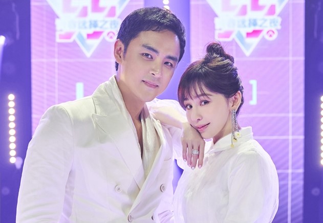 明道與王心凌16年前合作拍出好交情，兩人為江蘇衛視晚會再度同框。（明道工作室提供）