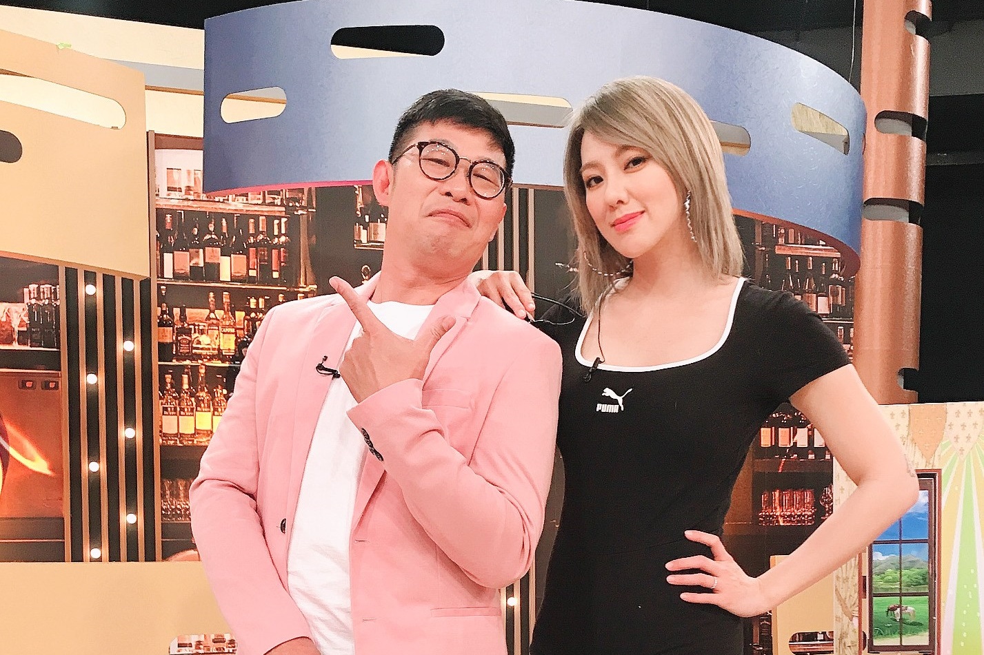 馬力歐與劉雨柔（右）上《一袋女王》分享自己明知故犯到永生難忘的親身經歷。（衛視中文台提供）