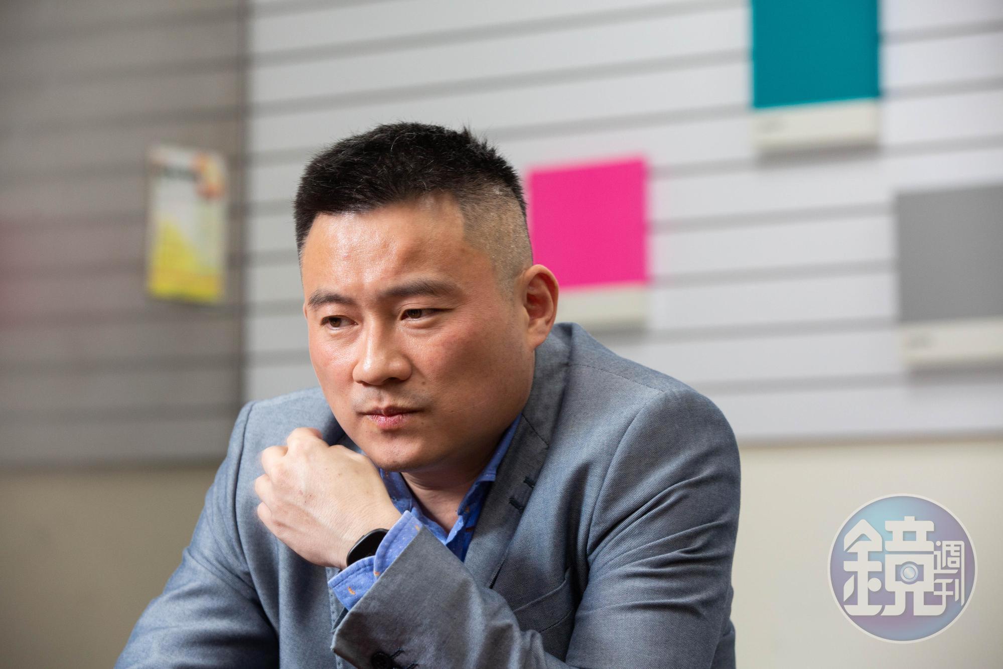 上個月,潘威志的父親潘慶瑞在睡夢中過世,提起父親,潘威志的語氣難掩落寞。