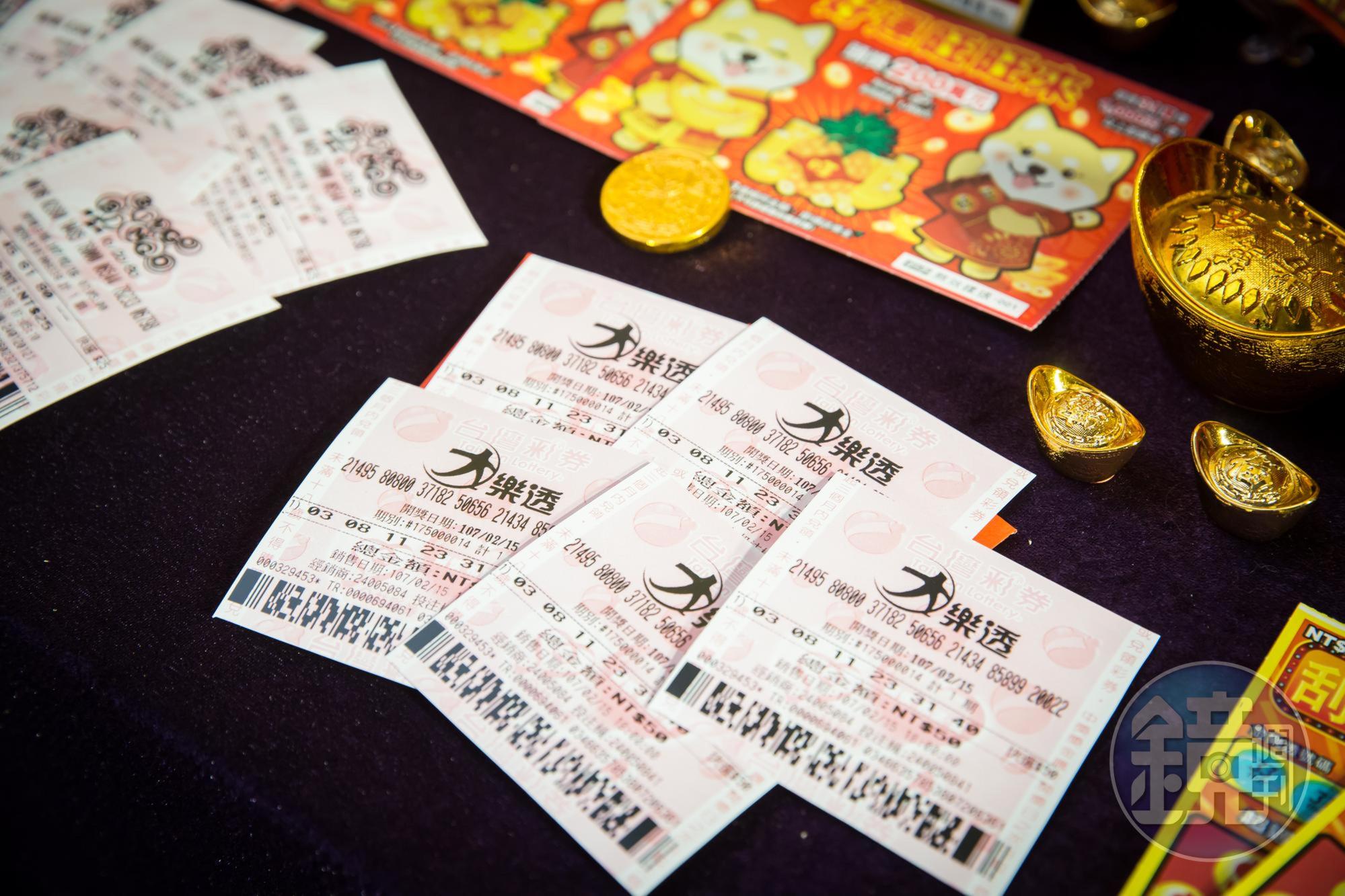 王軍凱曾主持樂透開獎節目，也買過樂透試手氣，但只中過一次2萬元。