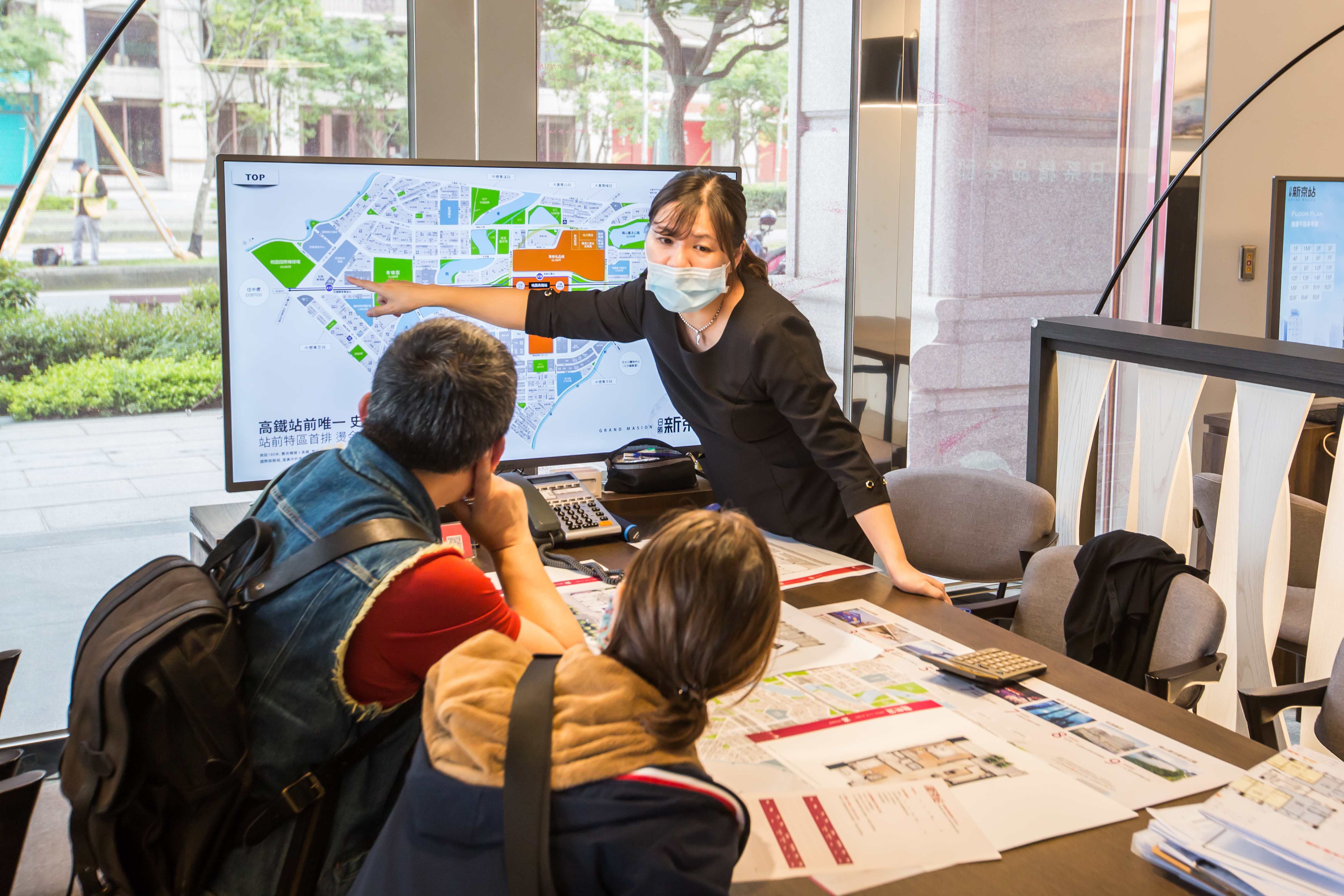 雙北的高房價成為推力，讓許多購屋族轉向「1小時生活圈」的桃園買屋。