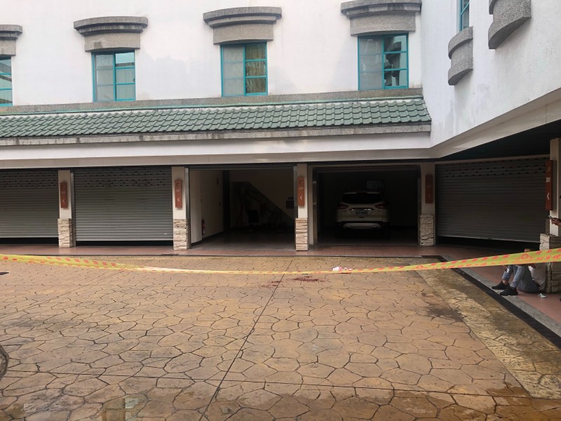 警方拉起封鎖線採證。(讀者提供)