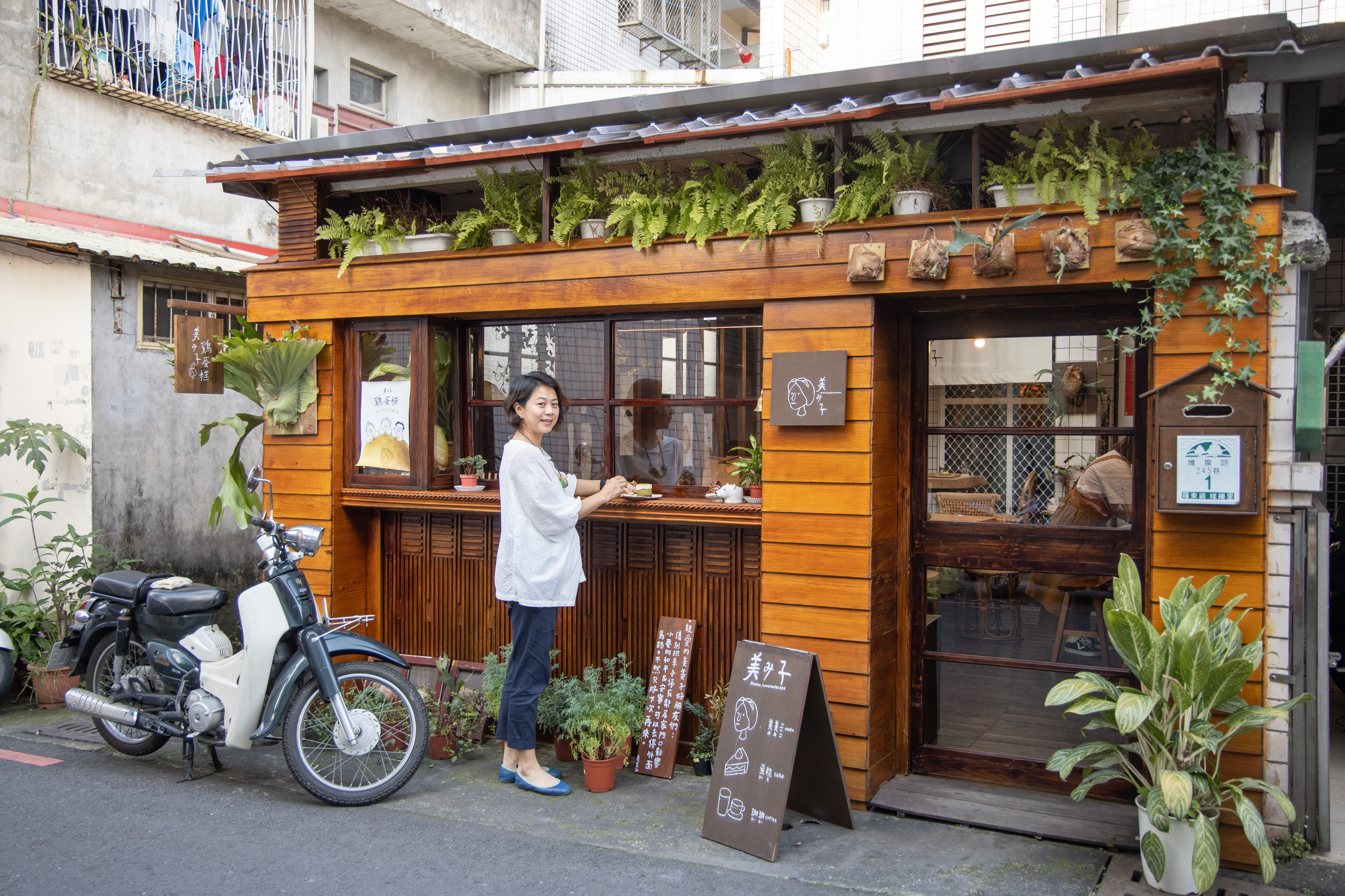 移居宜蘭長住的史法蘭，帶我們在最好的時間造訪「美美子」。
