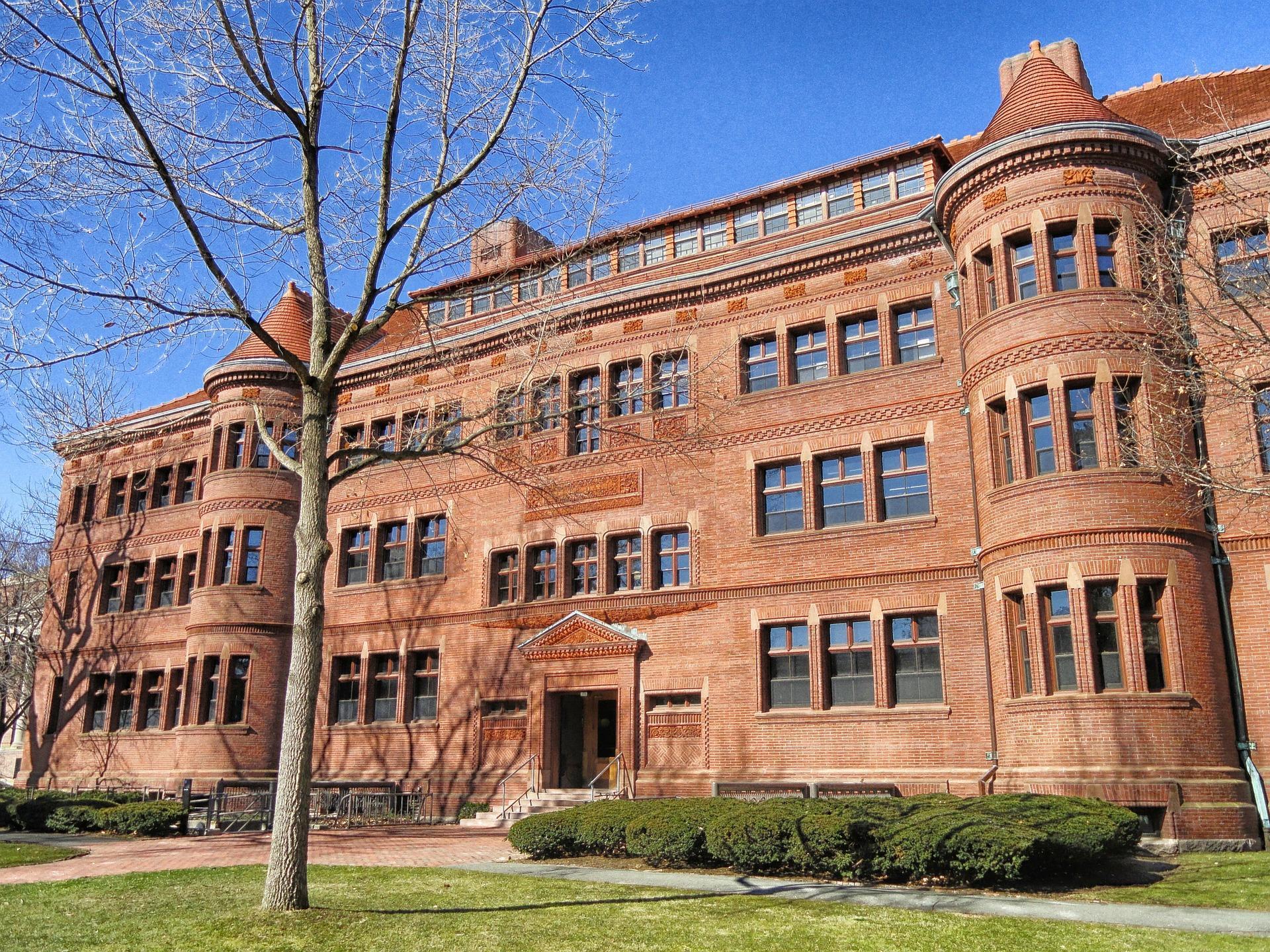 位於美國麻州的哈佛大學校園。(網路截圖:Pixabay)