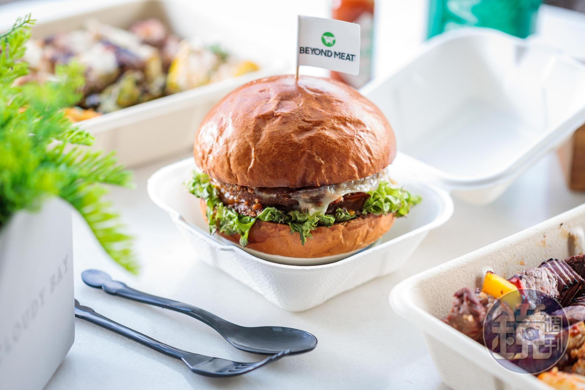 WILDWOOD推出「Beyond Meat」的「未來漢堡」供蔬食者選擇。（480元／份）