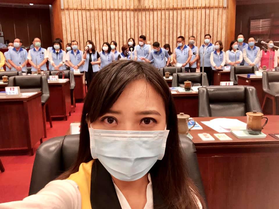 黃捷譴責高雄市選委會為了護主說謊無極限，竟稱「罷韓選舉不給假」。（翻攝自黃捷 高雄市議員臉書）