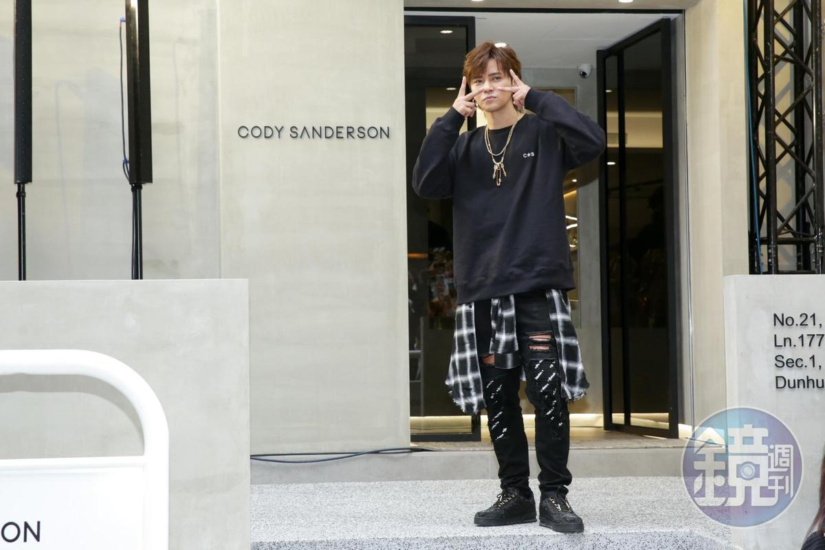 今天傳出羅志祥將於晚上抵台的消息，但經紀公司午間透露，他今早已到台灣。