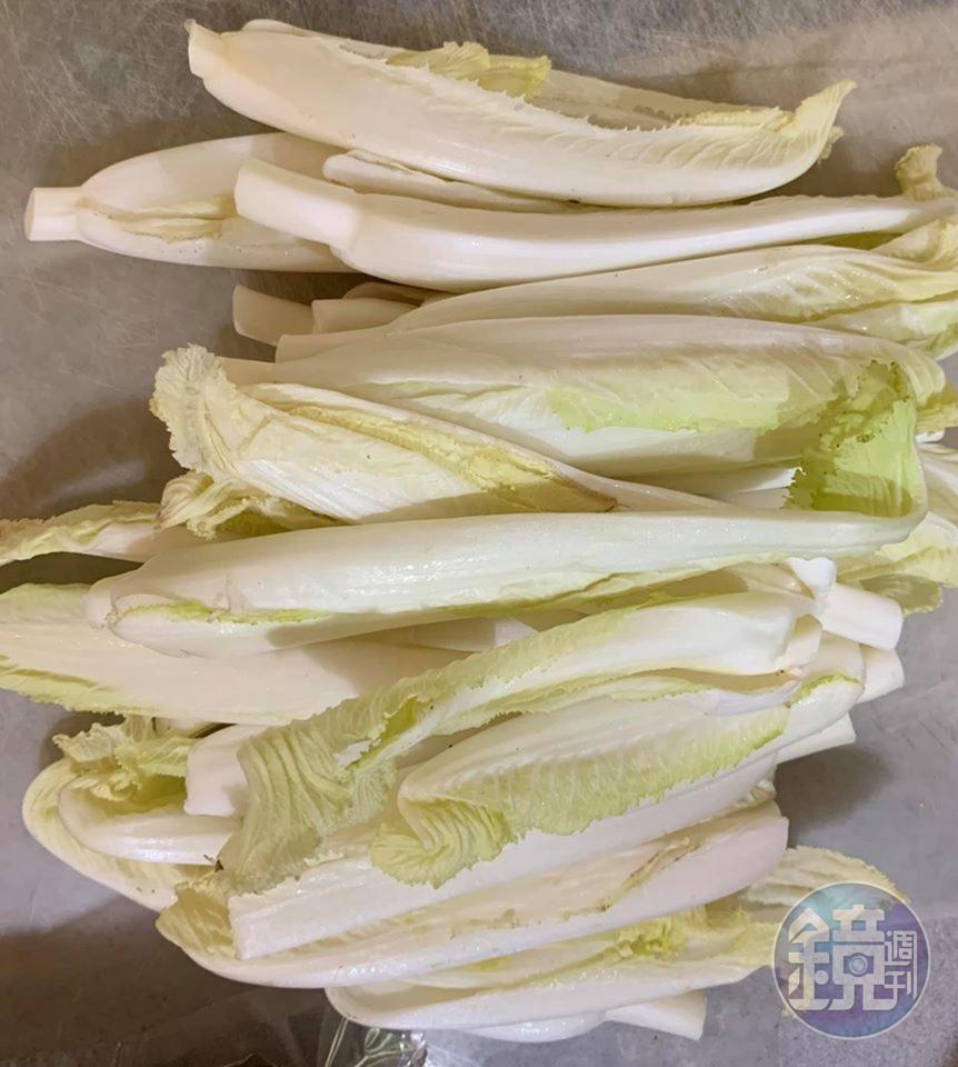 準備好白菜心。