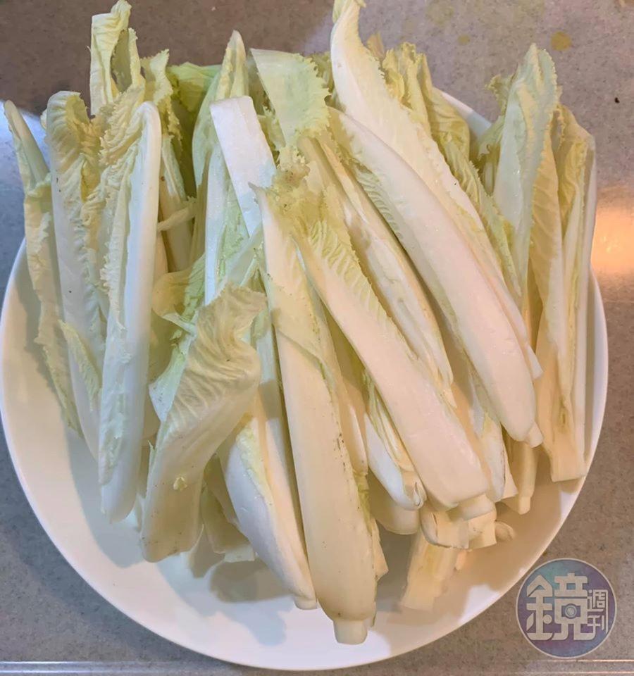 白菜心對切。