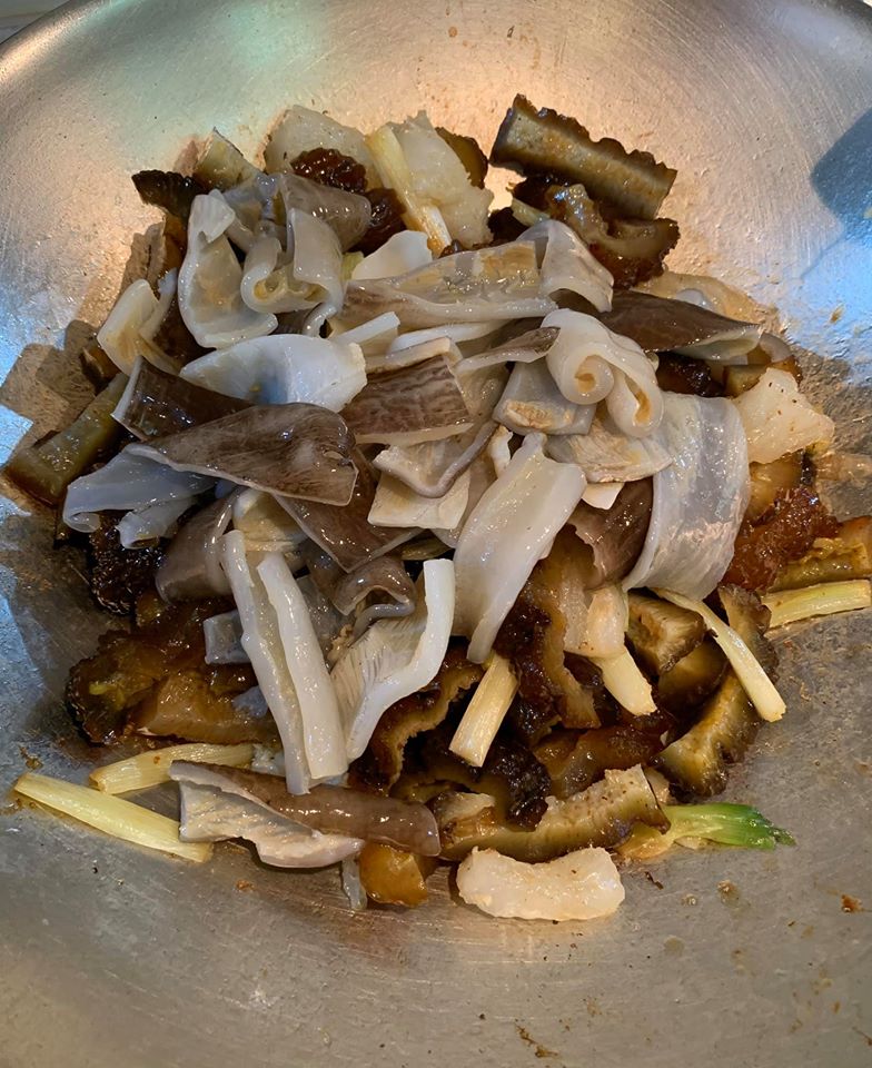 加入鯊魚皮。