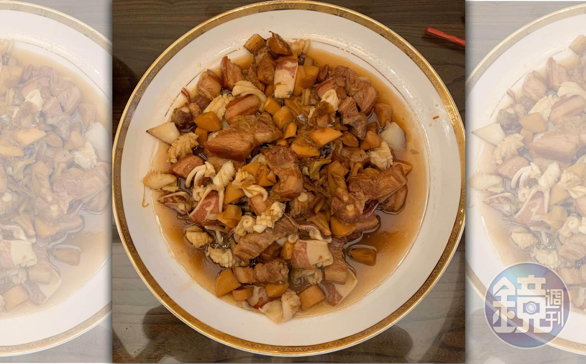 加了鰻魚乾與黃酒同燒的「上海魚鯗燒肉」,油濃醬赤,非常下飯。