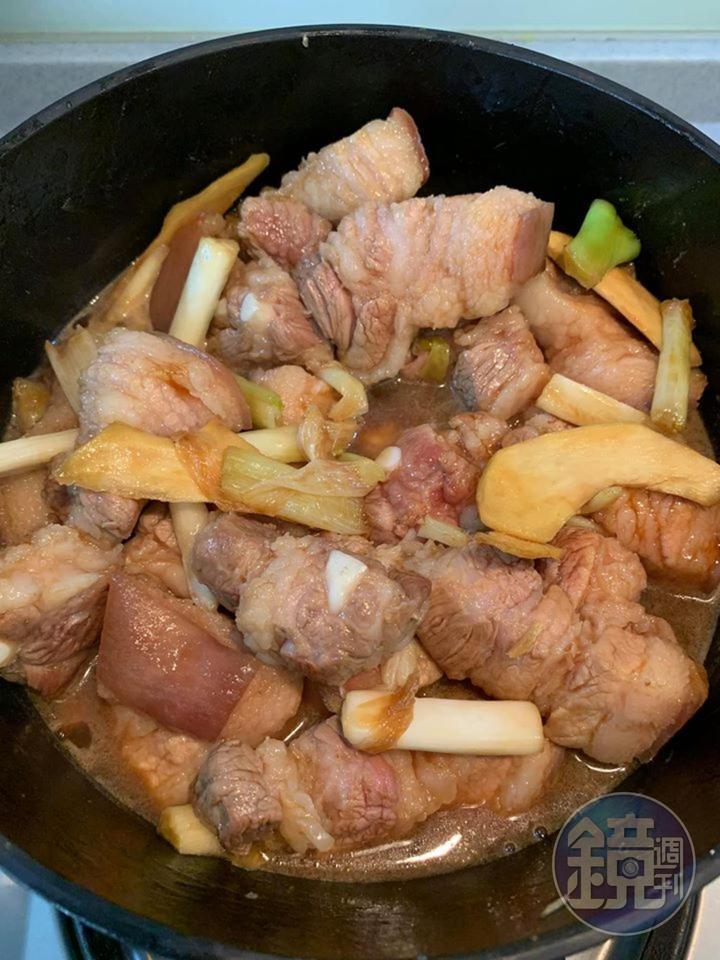 酒與醬料幾乎蓋過食材。