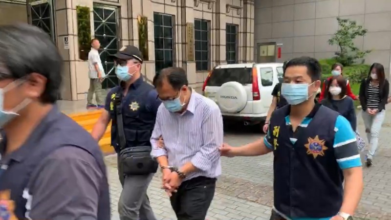 家樂福總公司韋姓採購經理涉勾結黑道詐騙被害人。（刑事局提供）