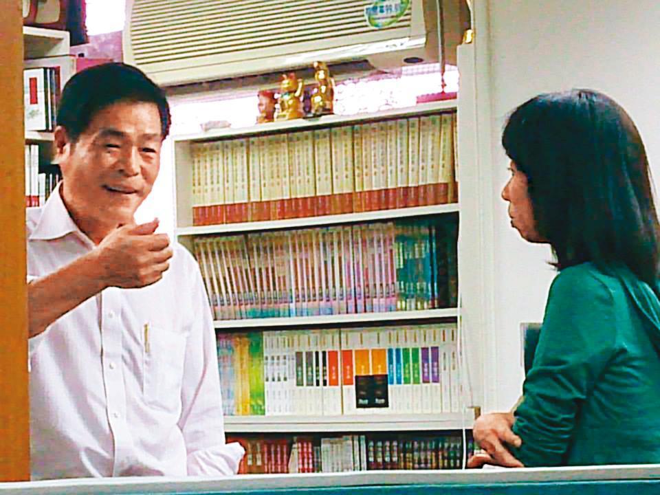前衛出版社負責人林文欽（左）遭控侵害著作權、蓄意積欠版稅。（翻攝前衛出版社臉書）
