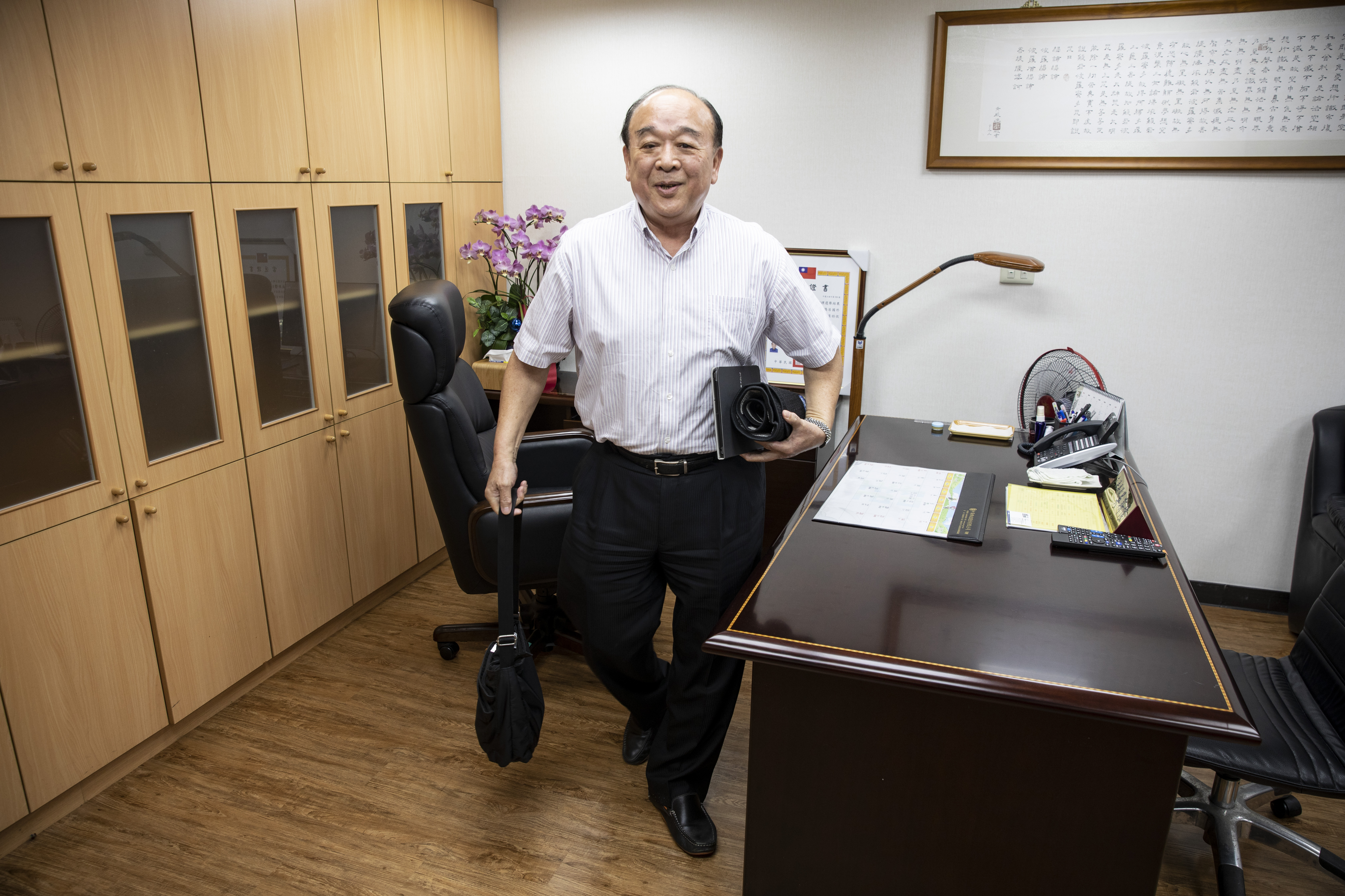 吳斯懷在立法院辦公室接受專訪。