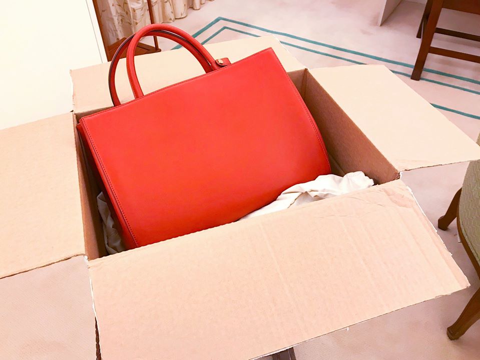 香港特首林鄭月娥日前在臉書發文表示「一份母親節禮物，竟然引來一場虛驚。」（翻攝自林鄭月娥 Carrie Lam臉書）