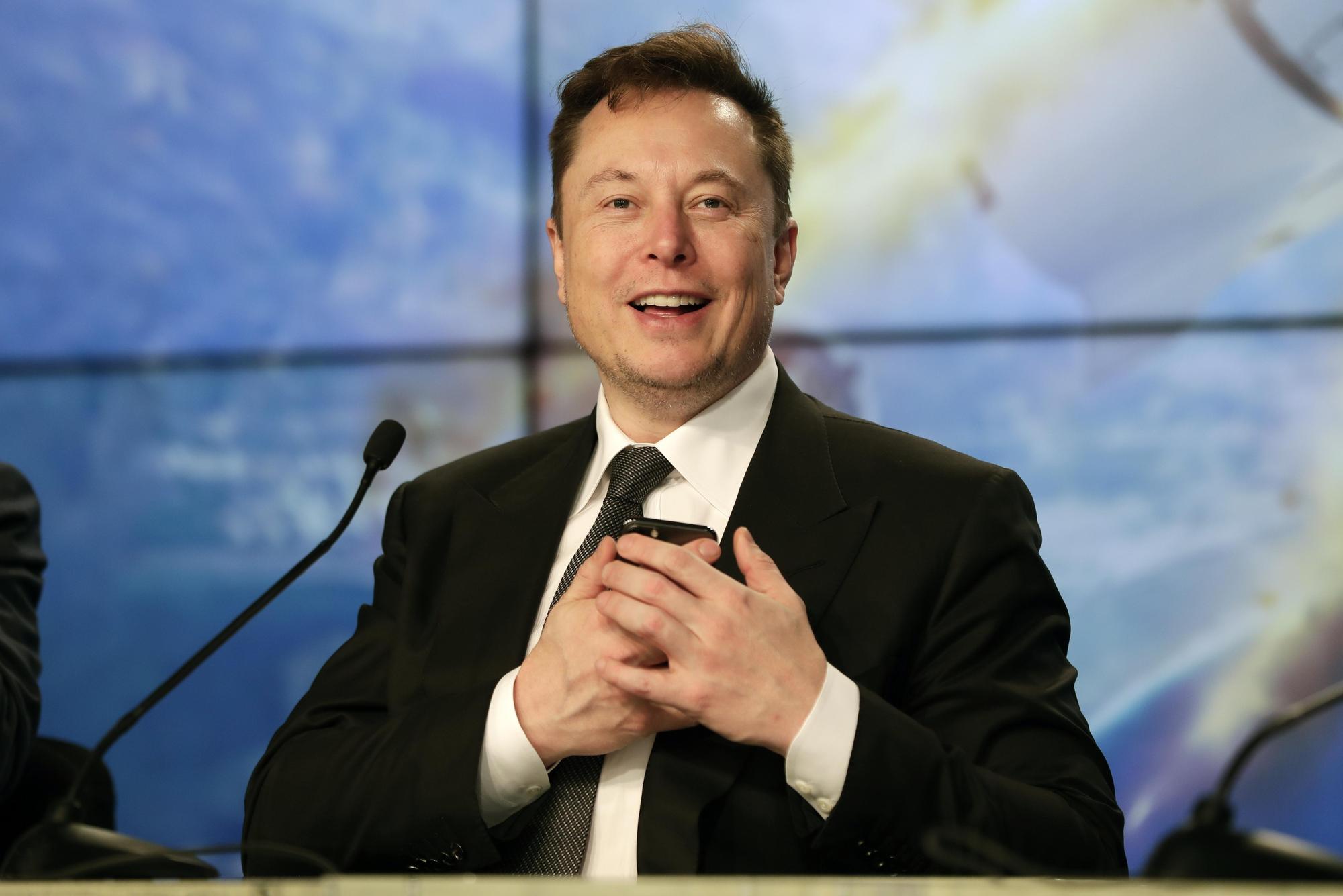 SpaceX太空探索公司執行長兼首席工程師馬斯克在2020年初出席「獵鷹九號」試飛演練的記者會。(東方IC)