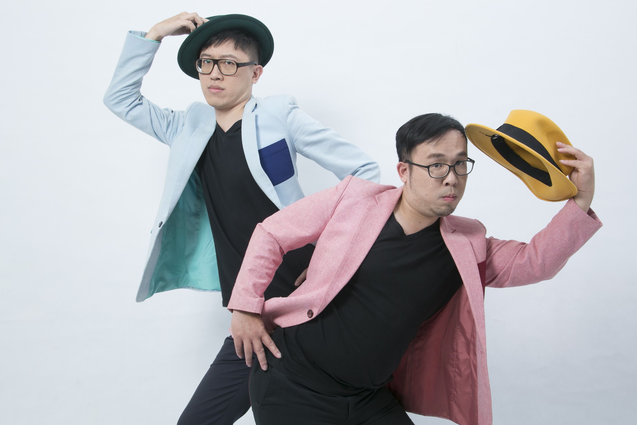 喜劇演員要認清自己的特色，藉由喜劇橋段把劣勢變優勢，圖為台灣漫才團體「達康.com」成員陳彥達（右）和何瑞康。（翻攝自nuiblanchetaipei.info）