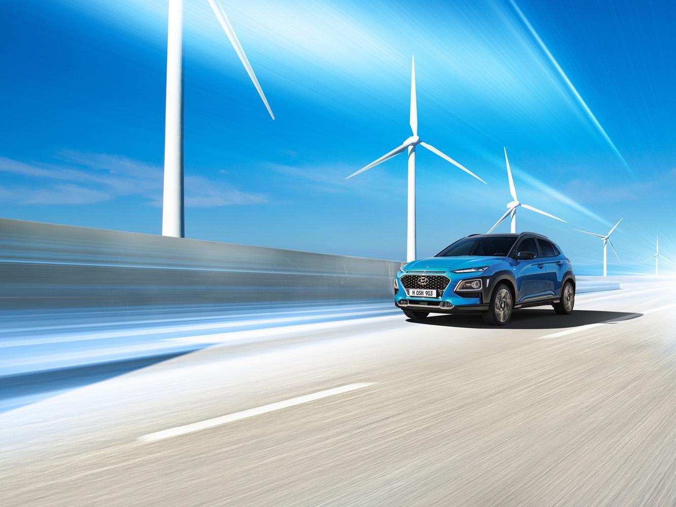 全新HYUNDAI KONA Hybrid強勢登陸小型跨界SUV市場,堪稱是百萬內最親民的油電休旅首選。