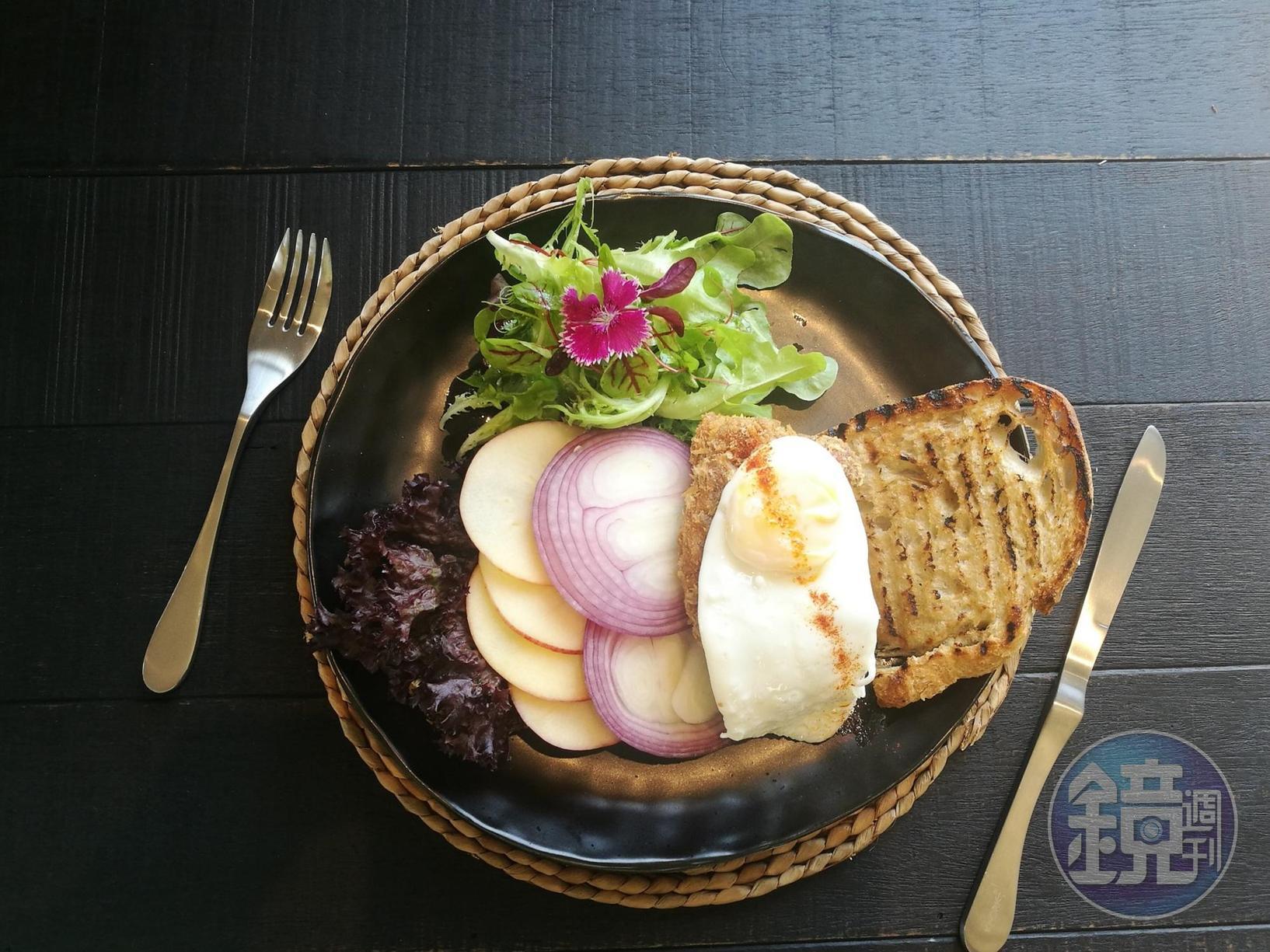 具有印度香料風味的「酥脆瑪莎拉香料炸雞太陽蛋」。（340元／份）