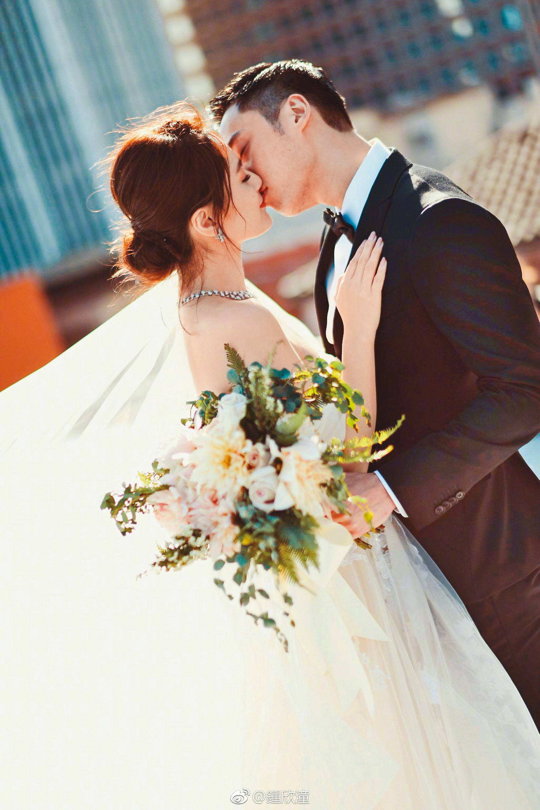 賴弘國(右)跟港星阿嬌2018年結婚,人前人後都表現得很恩愛,怎知婚姻只維持14個月就結束。(翻攝自賴弘國IG)