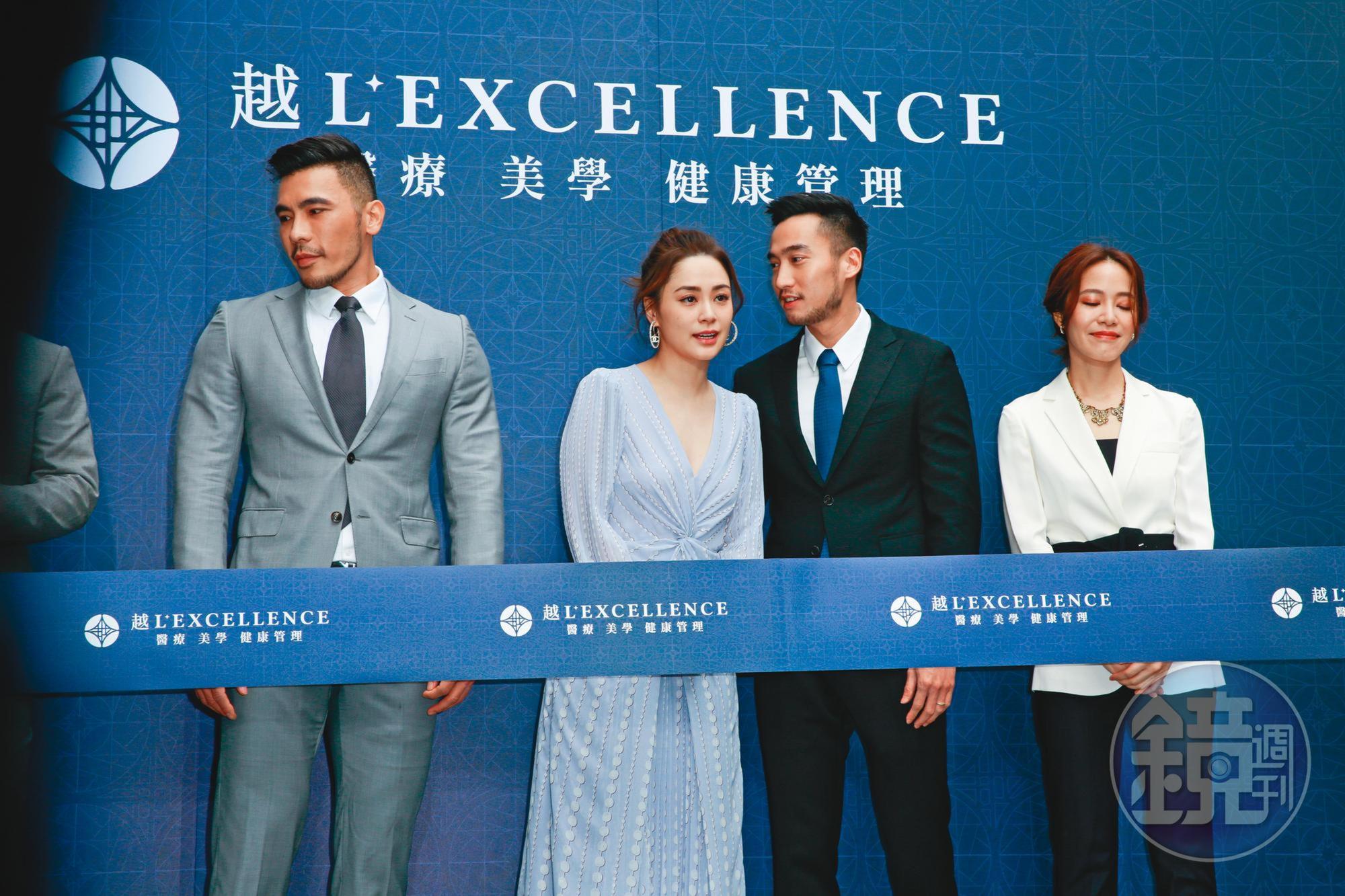 阿嬌跟周揚青(左)是好閨密,對於阿嬌婚變一事,周揚青也留言「我中有妳,妳中有我,旁邊那男人我看不到。」(翻攝自鍾欣潼微博)