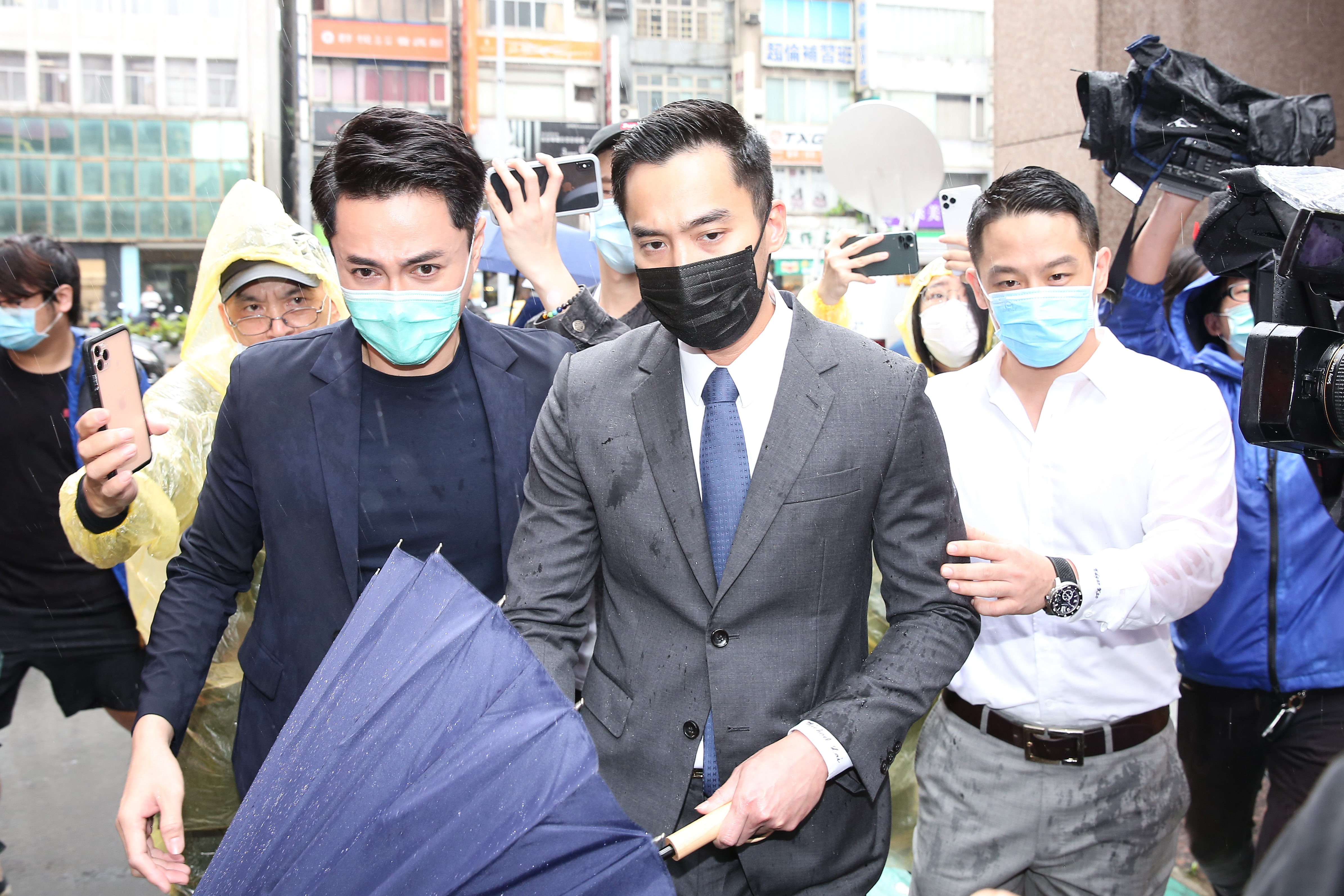 賴弘國與阿嬌爆出分居，近日接連爆出諸多傳言。