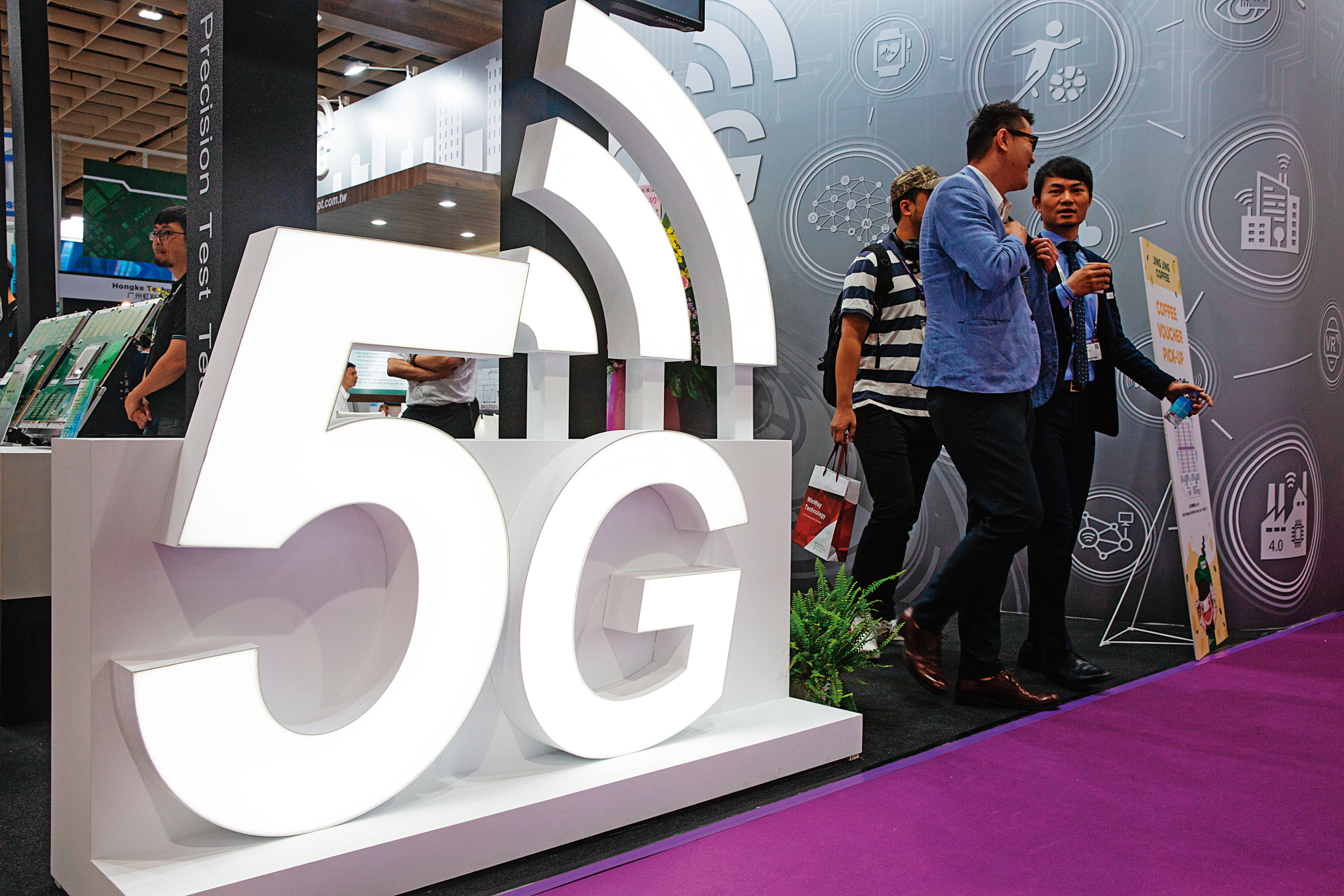 政院針對新興半導體、5G、AI三大科技產業研擬「大A+計畫」,盼結合國際大廠核心技術來台投資,穩固台灣高科技創新優勢。