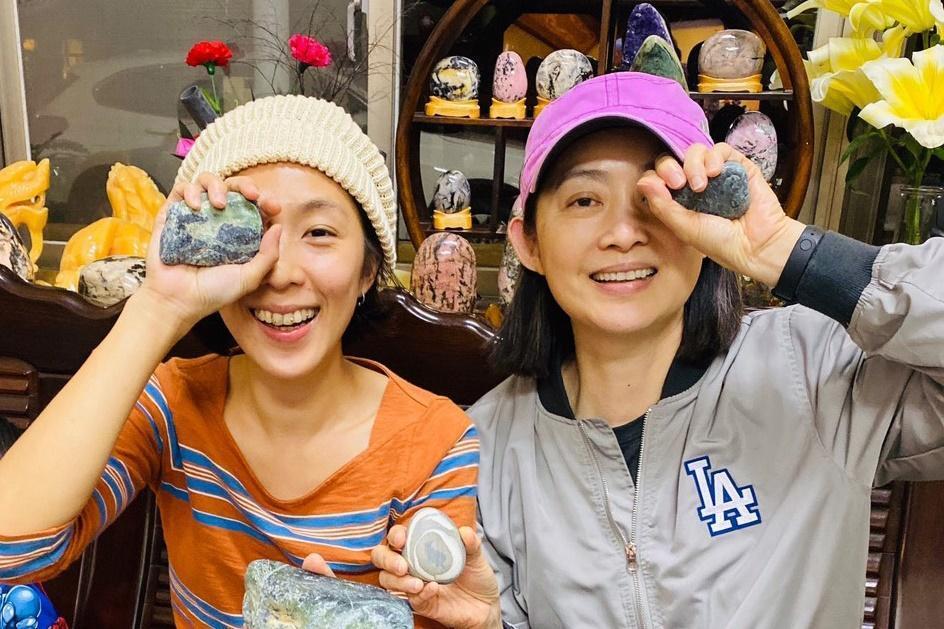 最近不排戲,讓劉瑞琪有時間到花蓮找林辰唏。(全民大劇團提供)