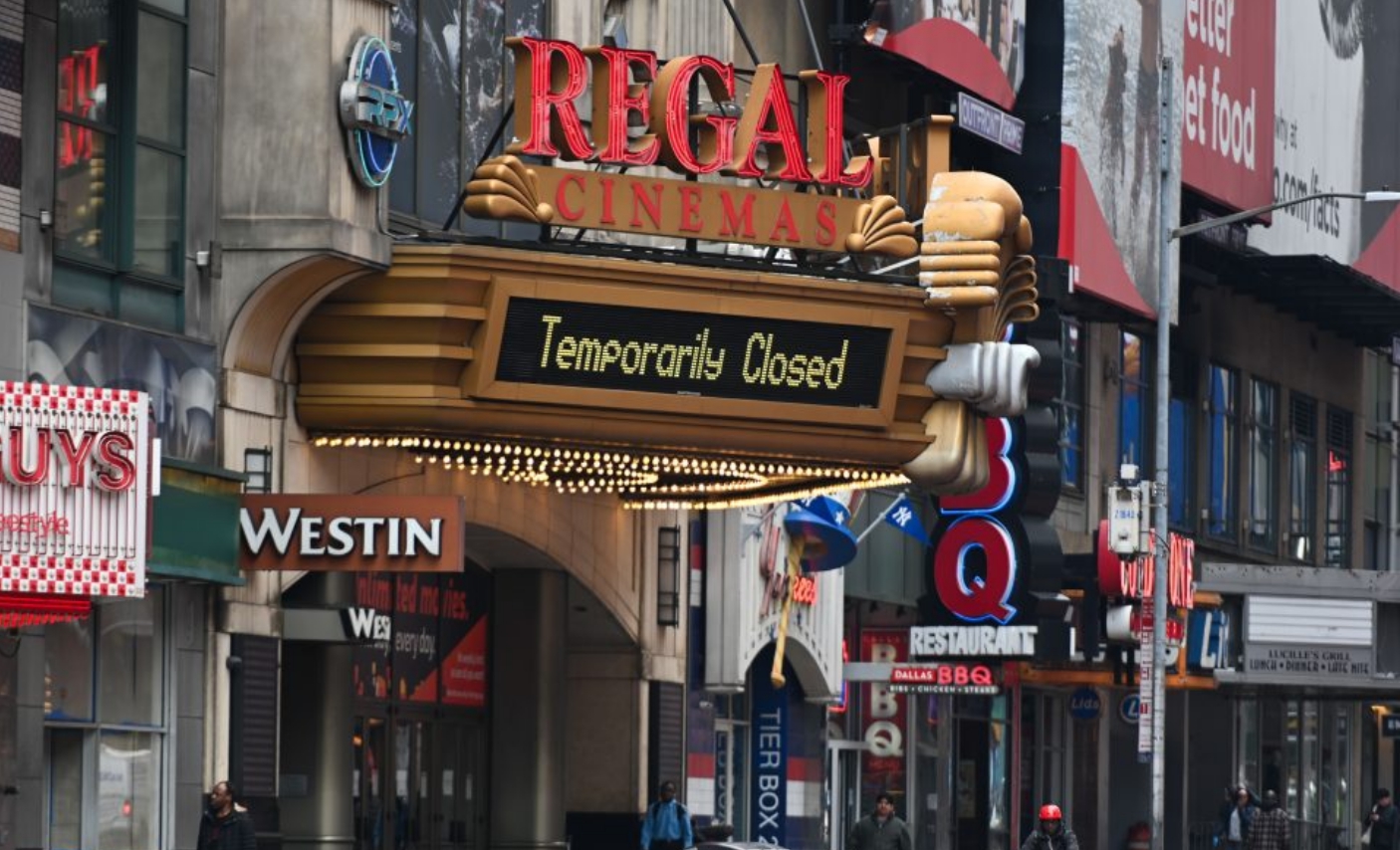 著名的百老匯音樂劇，一直以來為紐約賺進大筆觀光財，但恢復演出仍路迢迢。（翻攝自Deadline Hollywood推特）