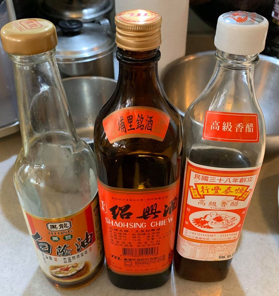 這次會用到的醬料。