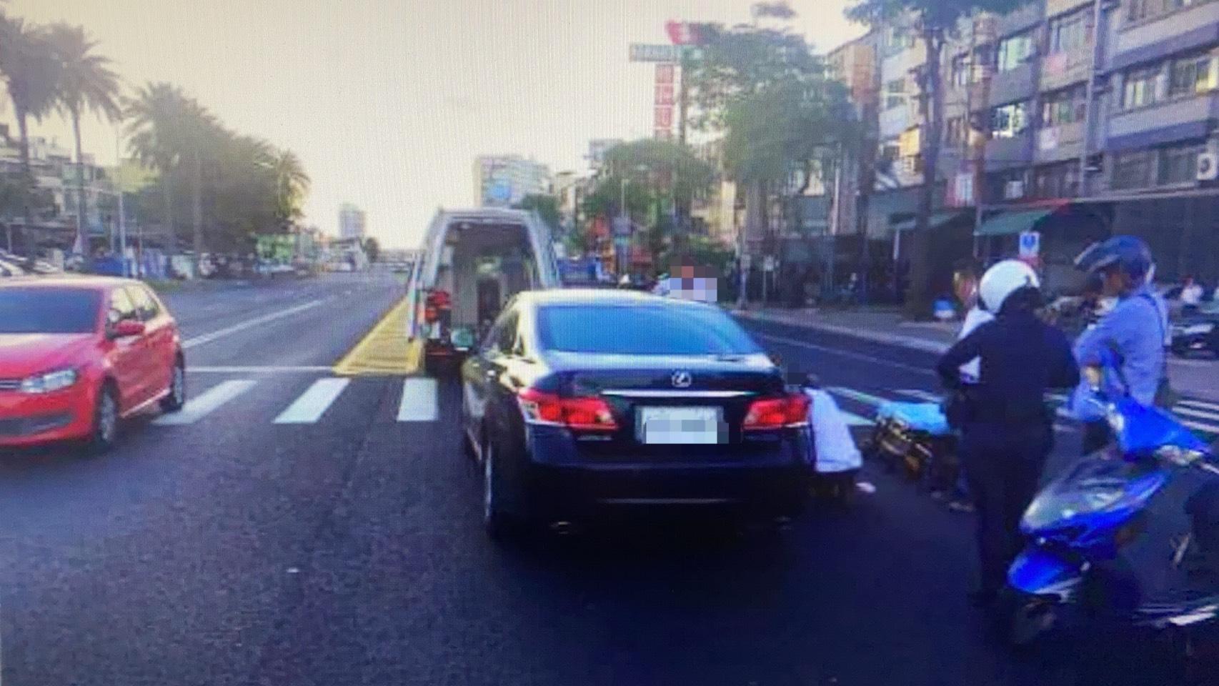 高市議員韓賜村7日駕車肇事，造成兩機車騎士一死一傷。（讀者提供）