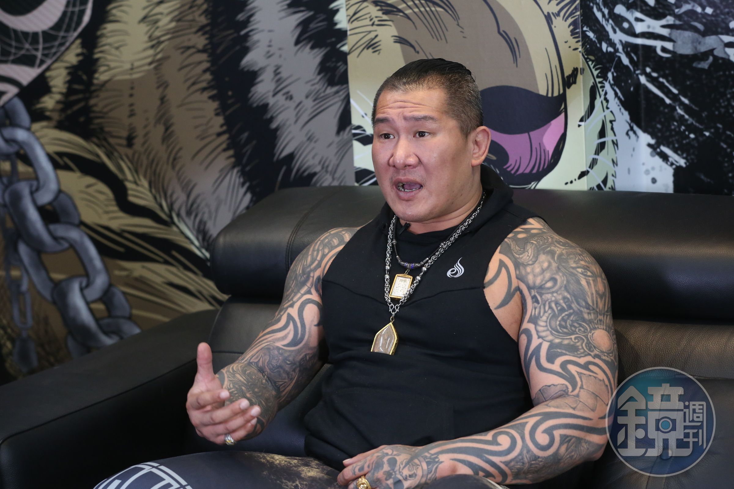 針對李來希誇張的冷血言論，網紅「館長」陳之漢也po文回嗆，「你Ｏ媽還配當個人嗎？」（本刊資料照）