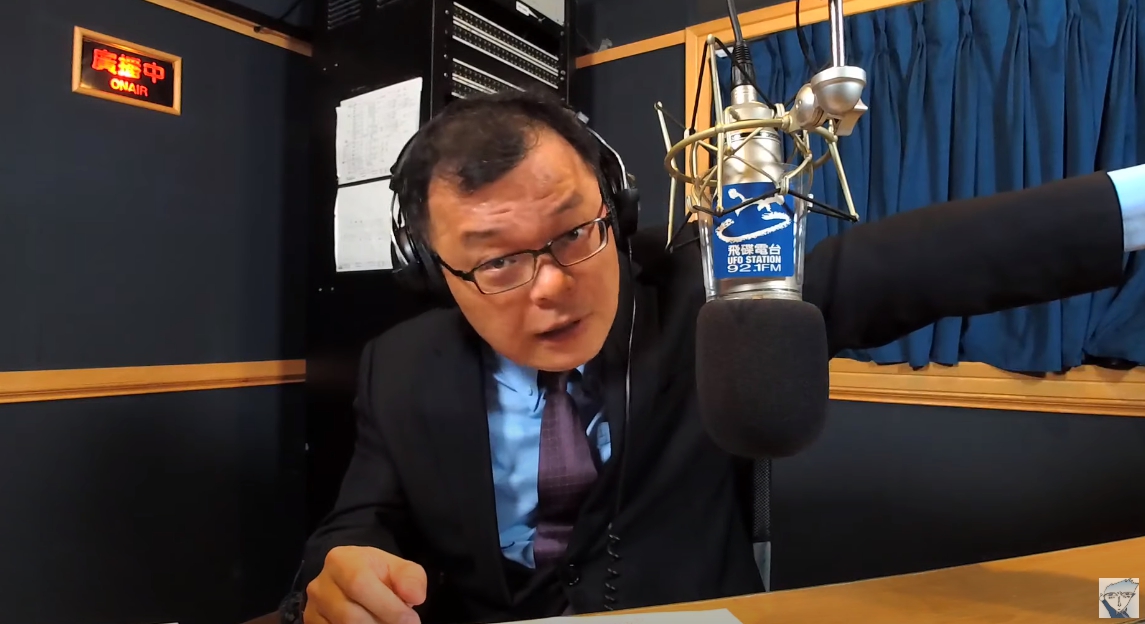 名嘴陳揮文在廣播節目中建議韓國瑜請辭，「不當市長也可以愛高雄」。（翻攝自飛碟聯播網YouTube頻道）