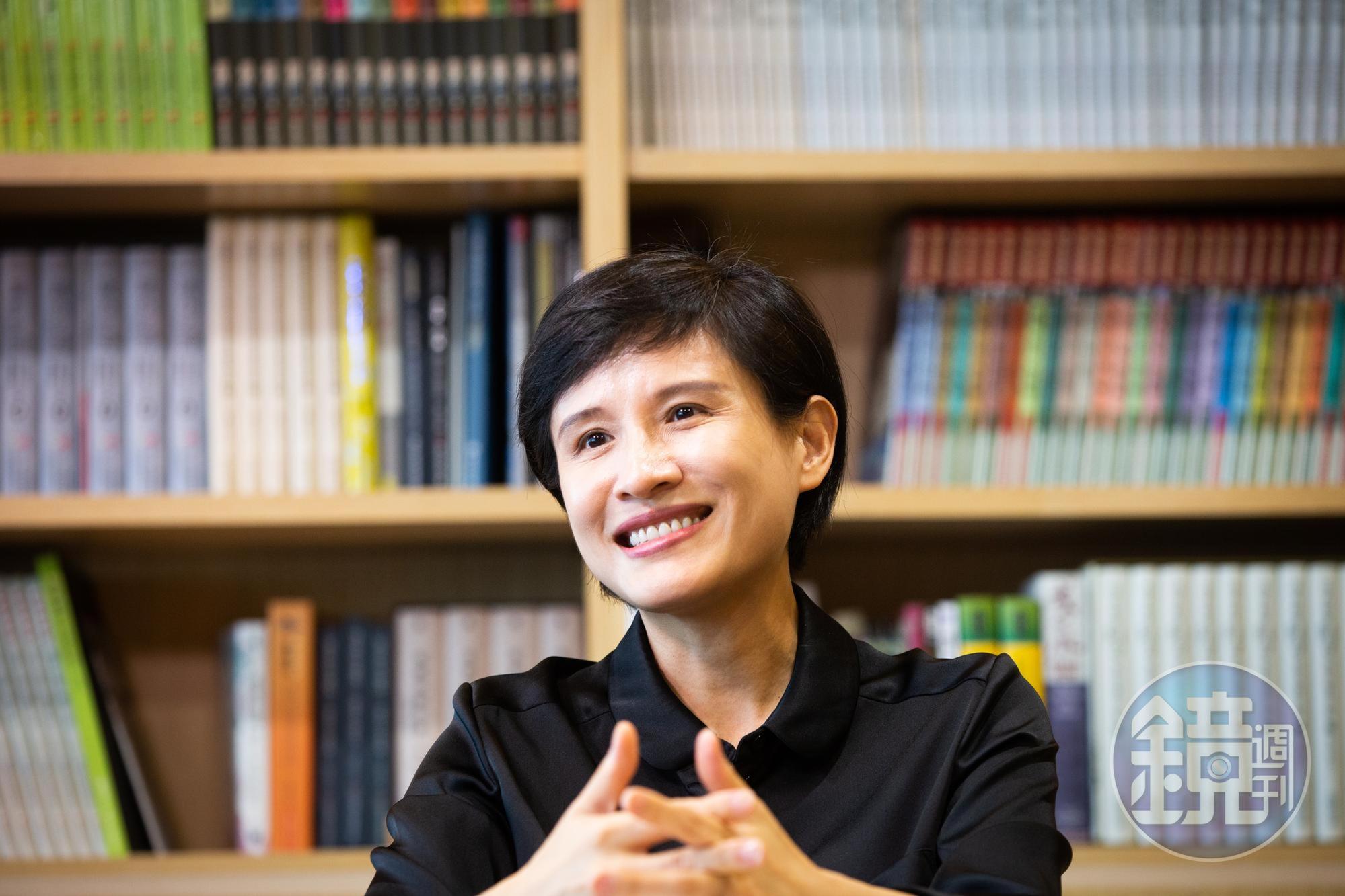 文化部長鄭麗君謝謝蘇院長的成全,讓她可以回家盡為人父母的責任。
