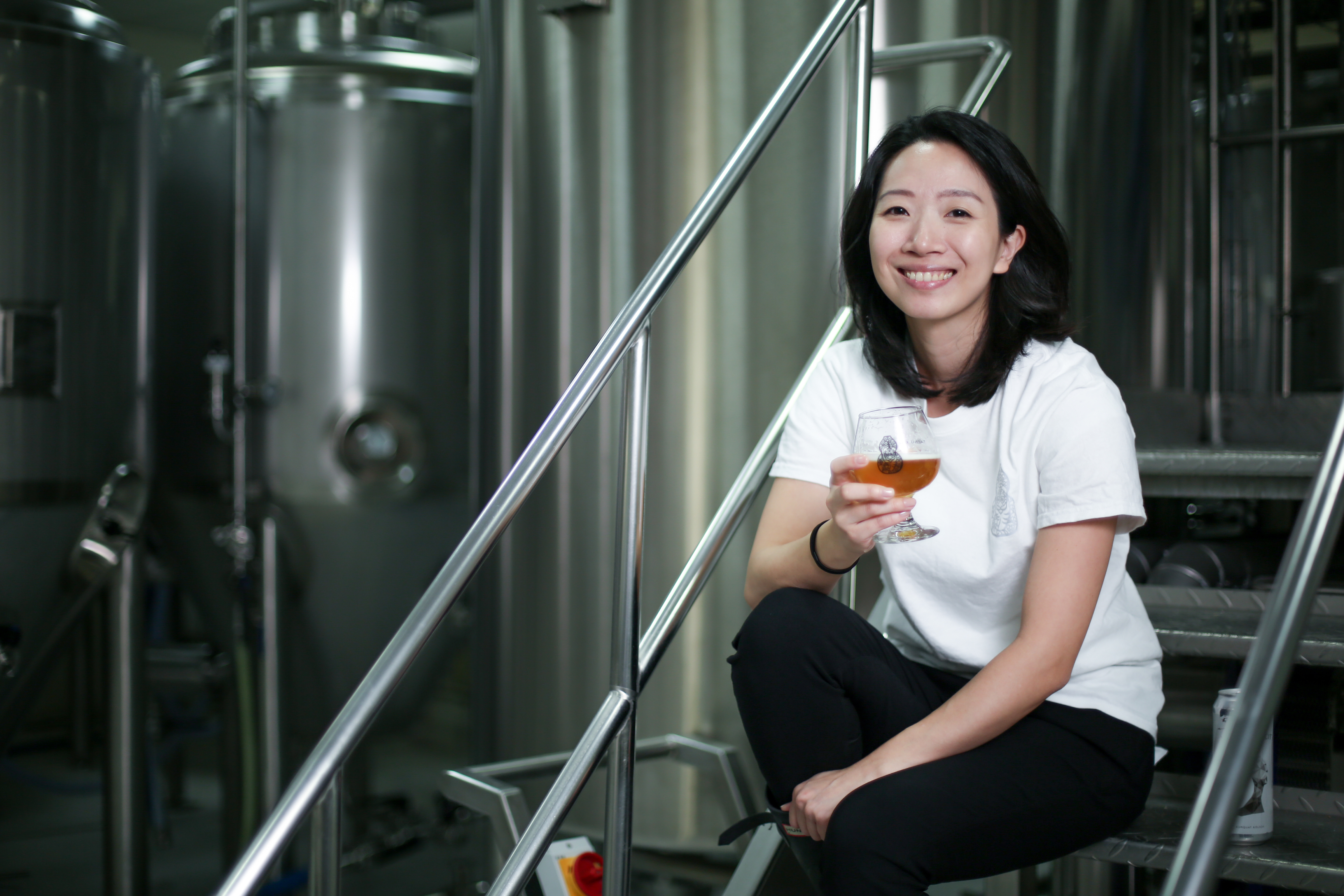 臺虎首席釀酒師許若瑋為了幫助小農，使用屏東九如黃檸檬做了「臺式檸檬沙瓦」這款酒。（許維豪攝影）