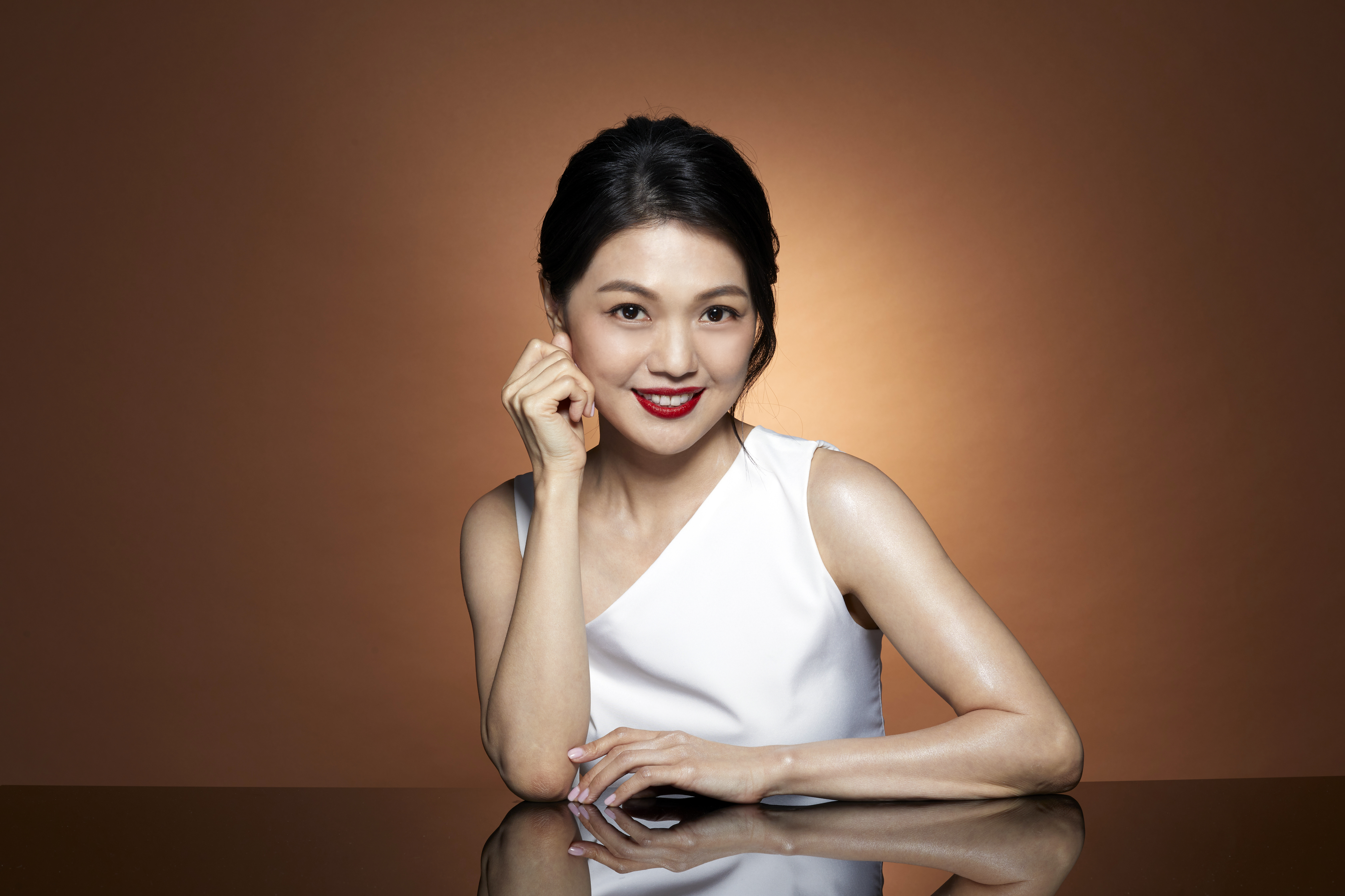 「蜜雪薇琪」中的蜜雪已是二個孩子的媽，凍齡樣貌使她受邀成為知名保養品代言人。（U CARE提供）