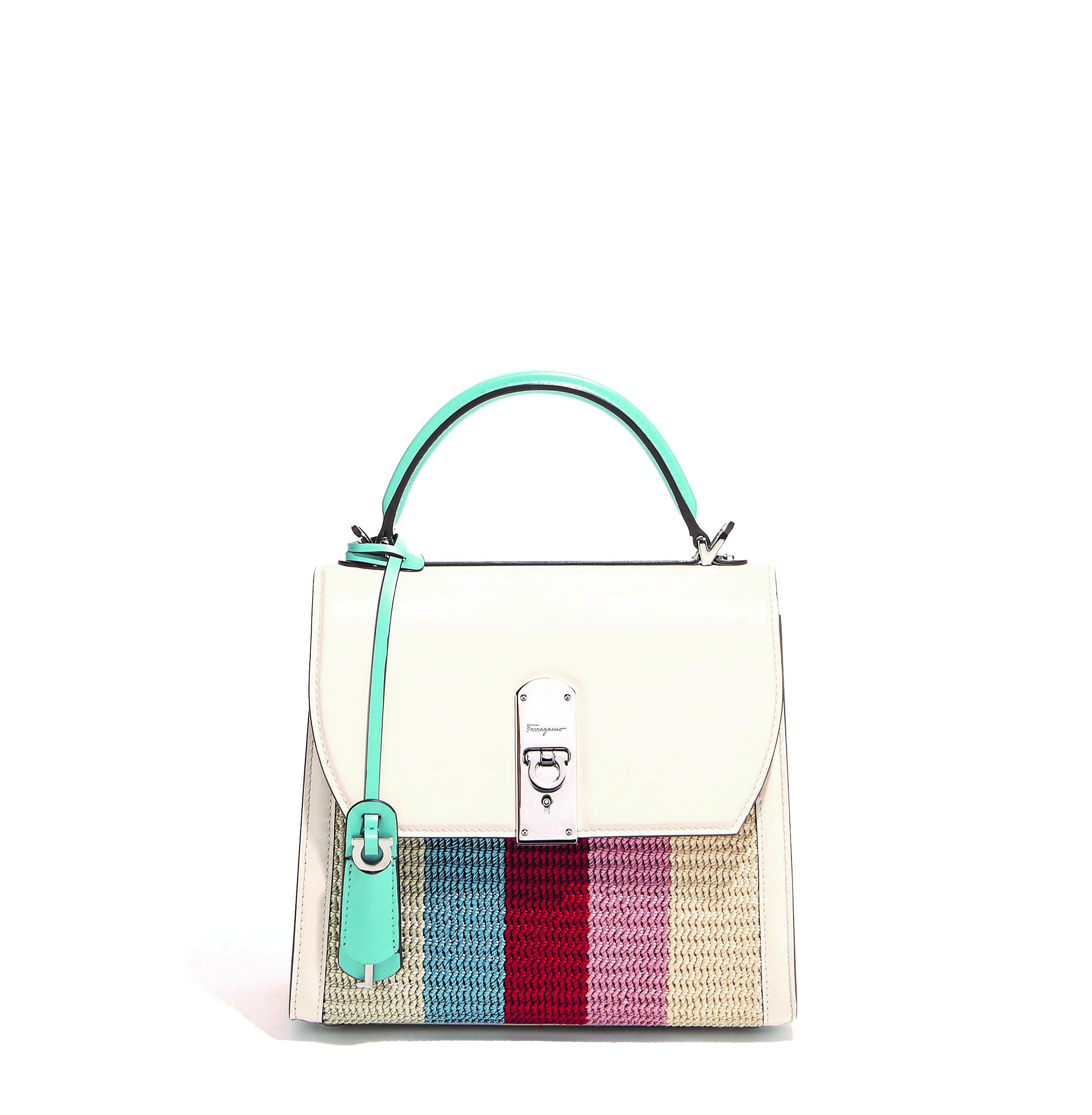 Boxyz中型彩虹刺繡提包。NT$89,900。（Salvatore Ferragamo提供）