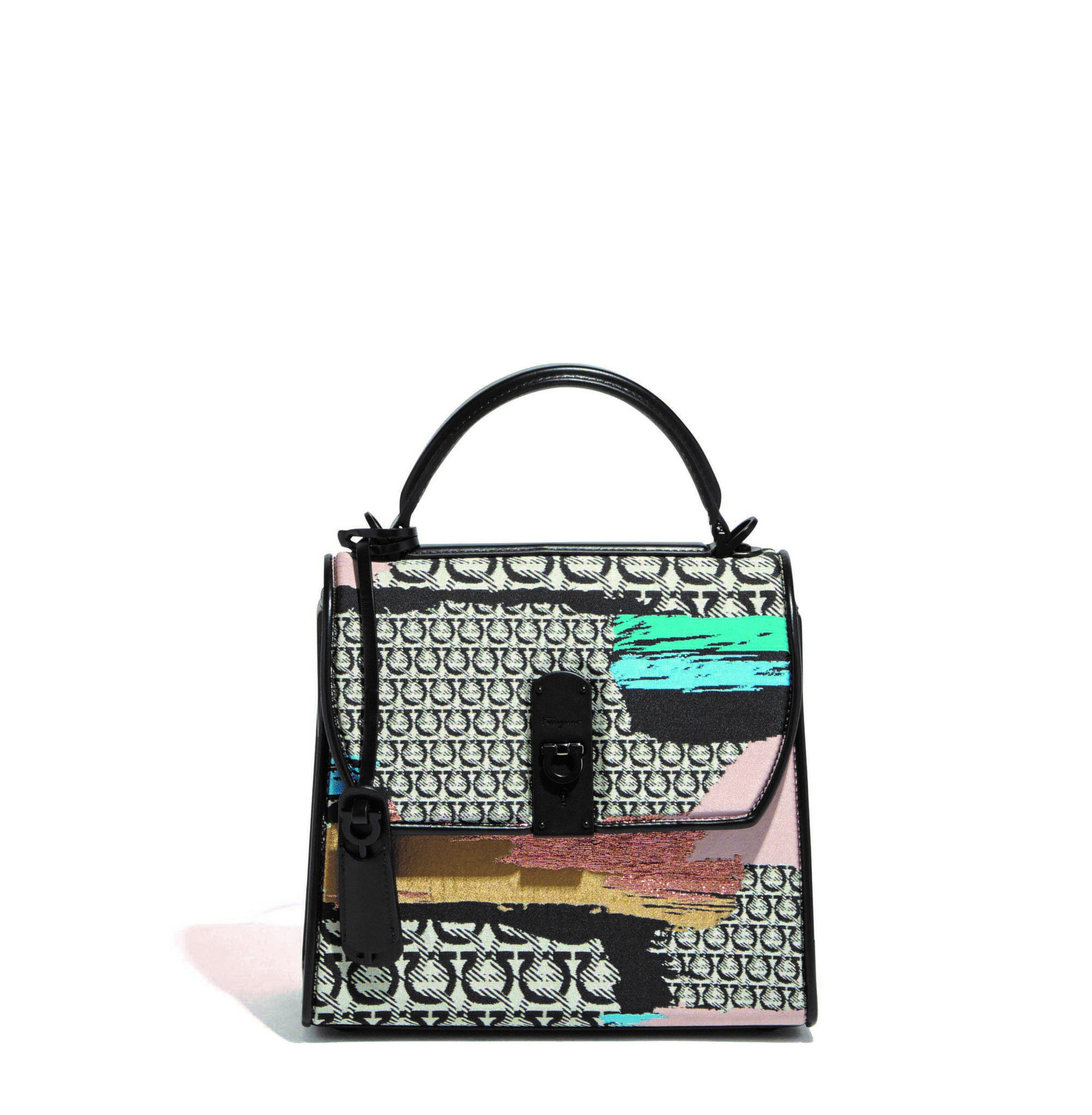 Boxyz Gancini monogram提包。NT$83,900。（Salvatore Ferragamo提供）