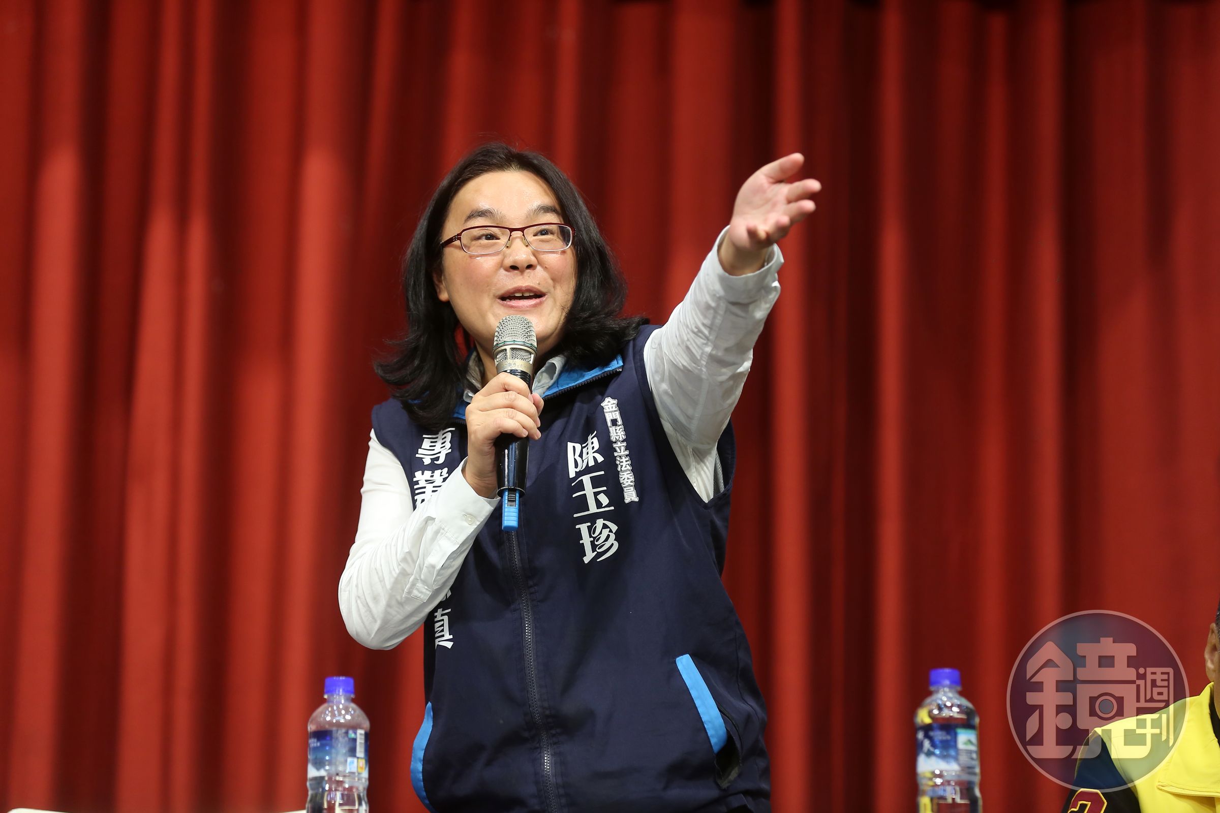 蔡易餘主動將「兩岸人民關係條例修正案」及「憲法增修條文前言修正案」撤會，被陳玉珍po文揶揄，「原來民主進步黨才是中國共產黨的小弟…」。（本刊資料照）